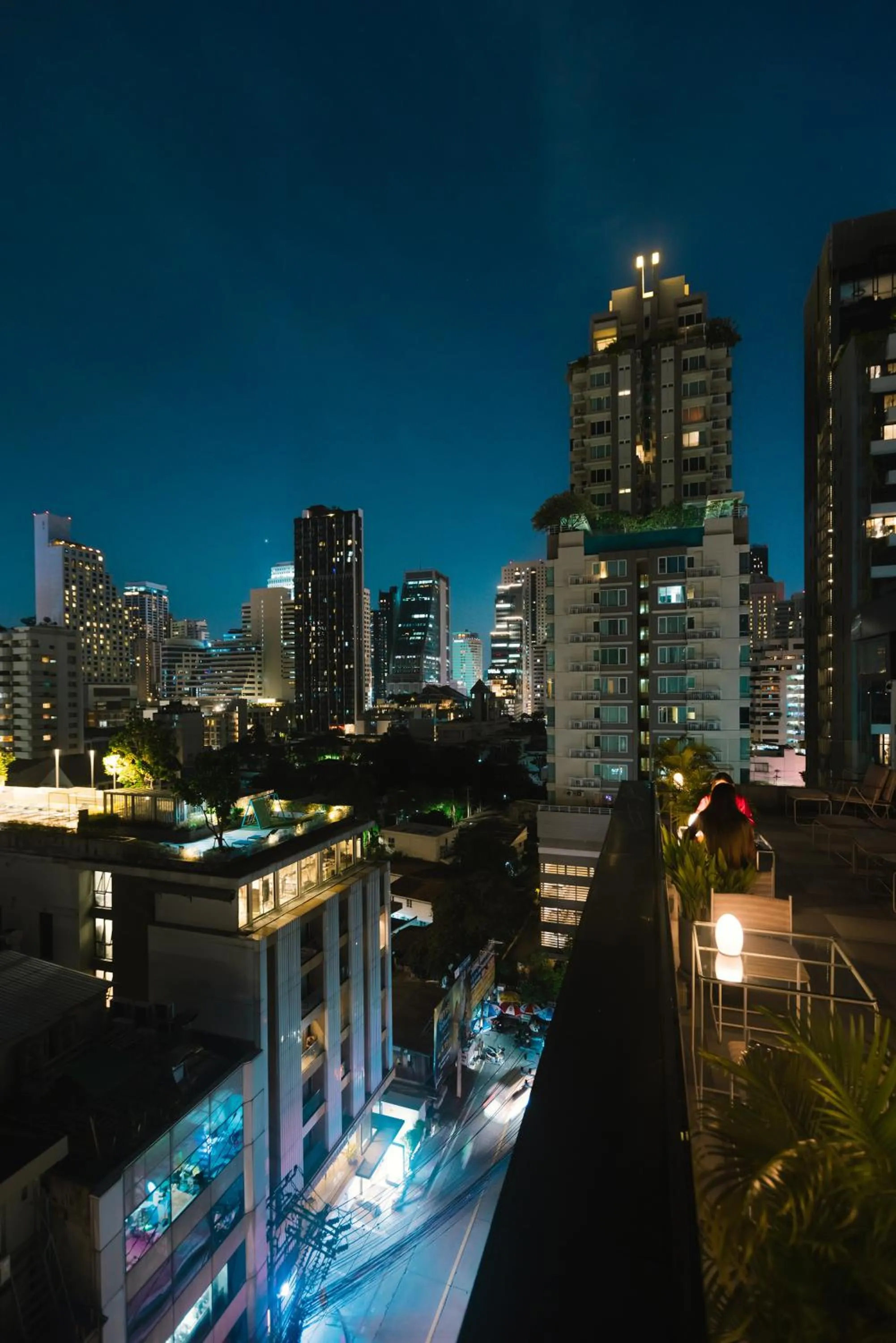 Night in Public House Bangkok, a Member of Design Hotels