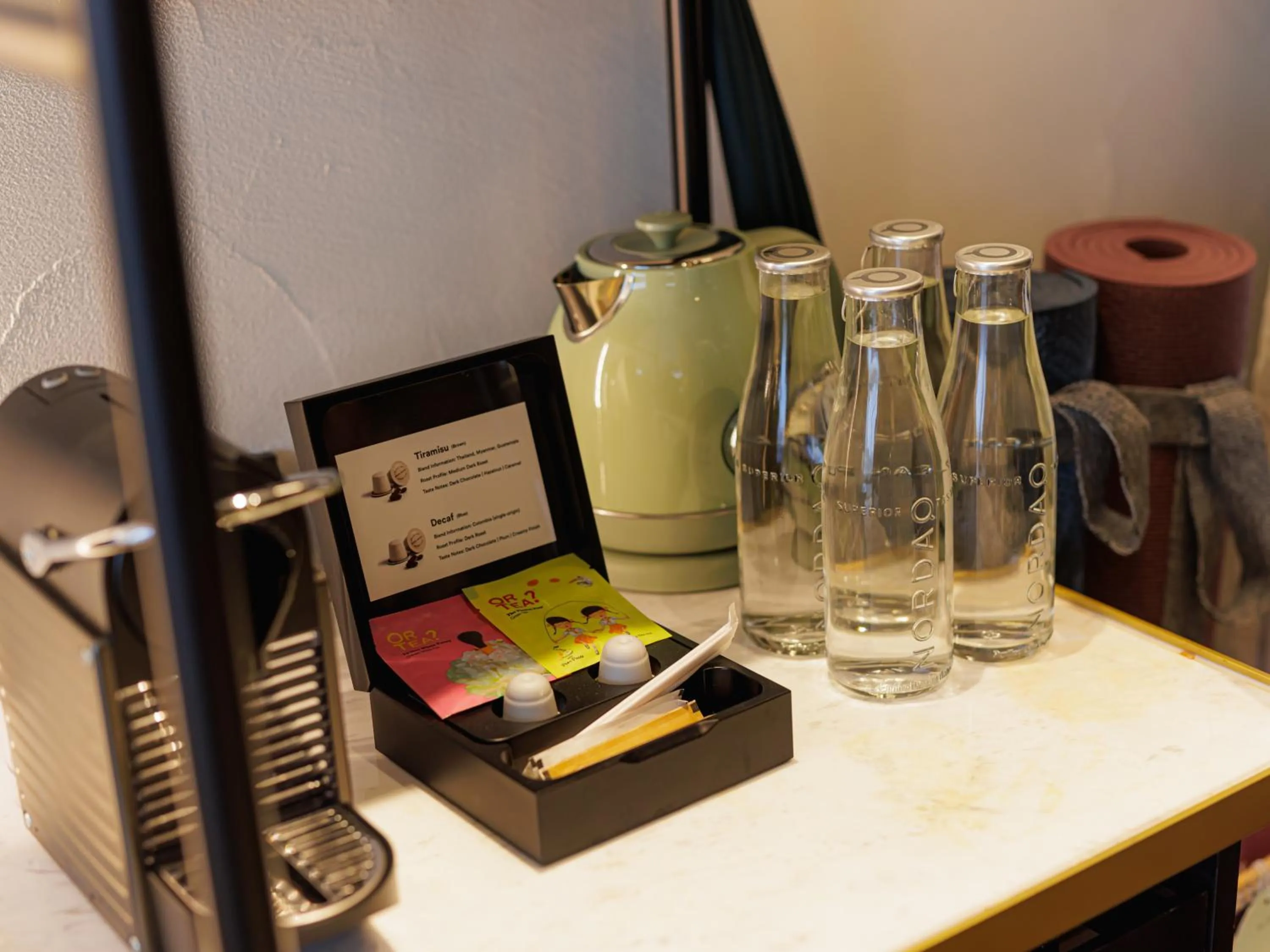 Coffee/tea facilities in Public House Bangkok, a Member of Design Hotels