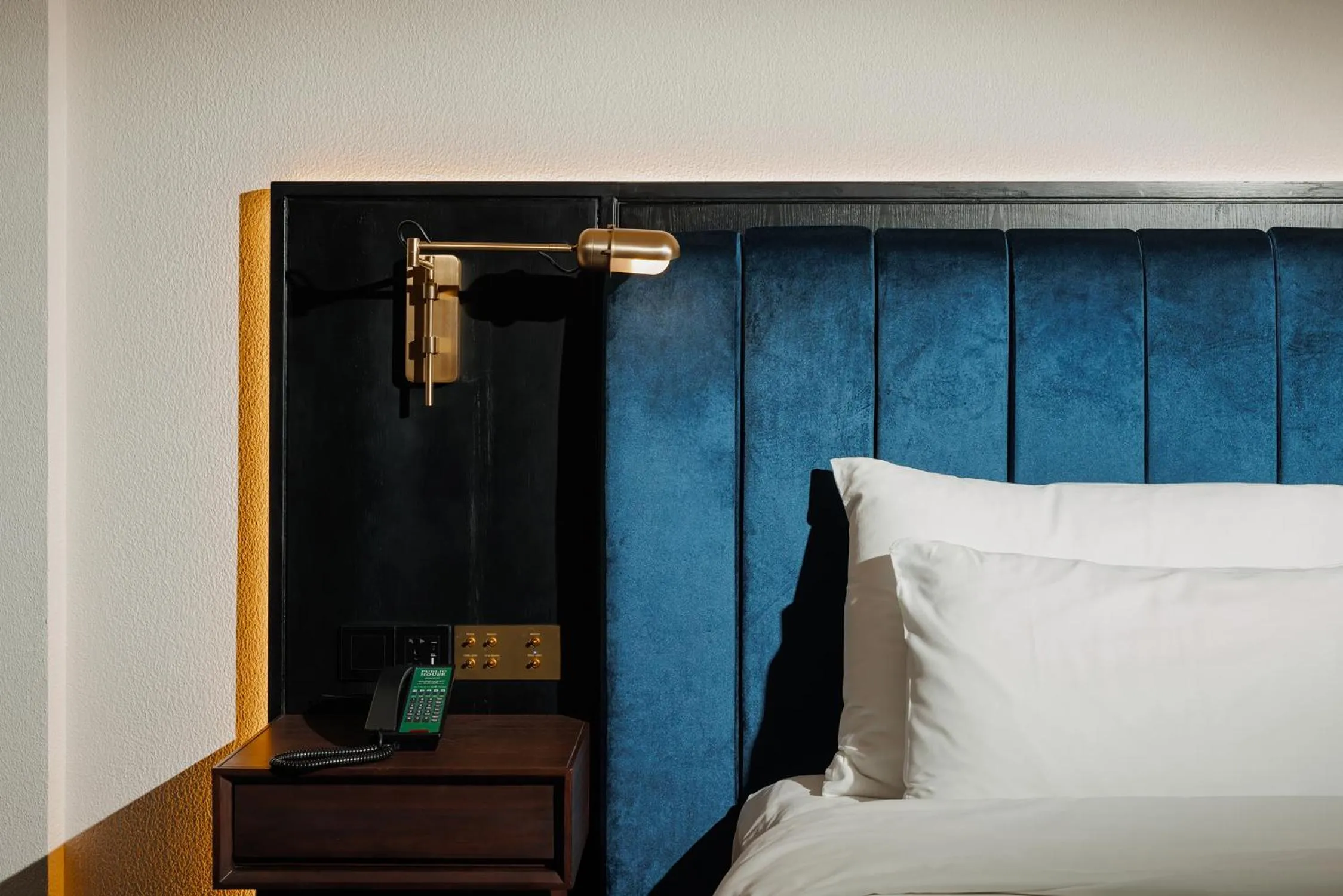Bed in Public House Bangkok, a Member of Design Hotels