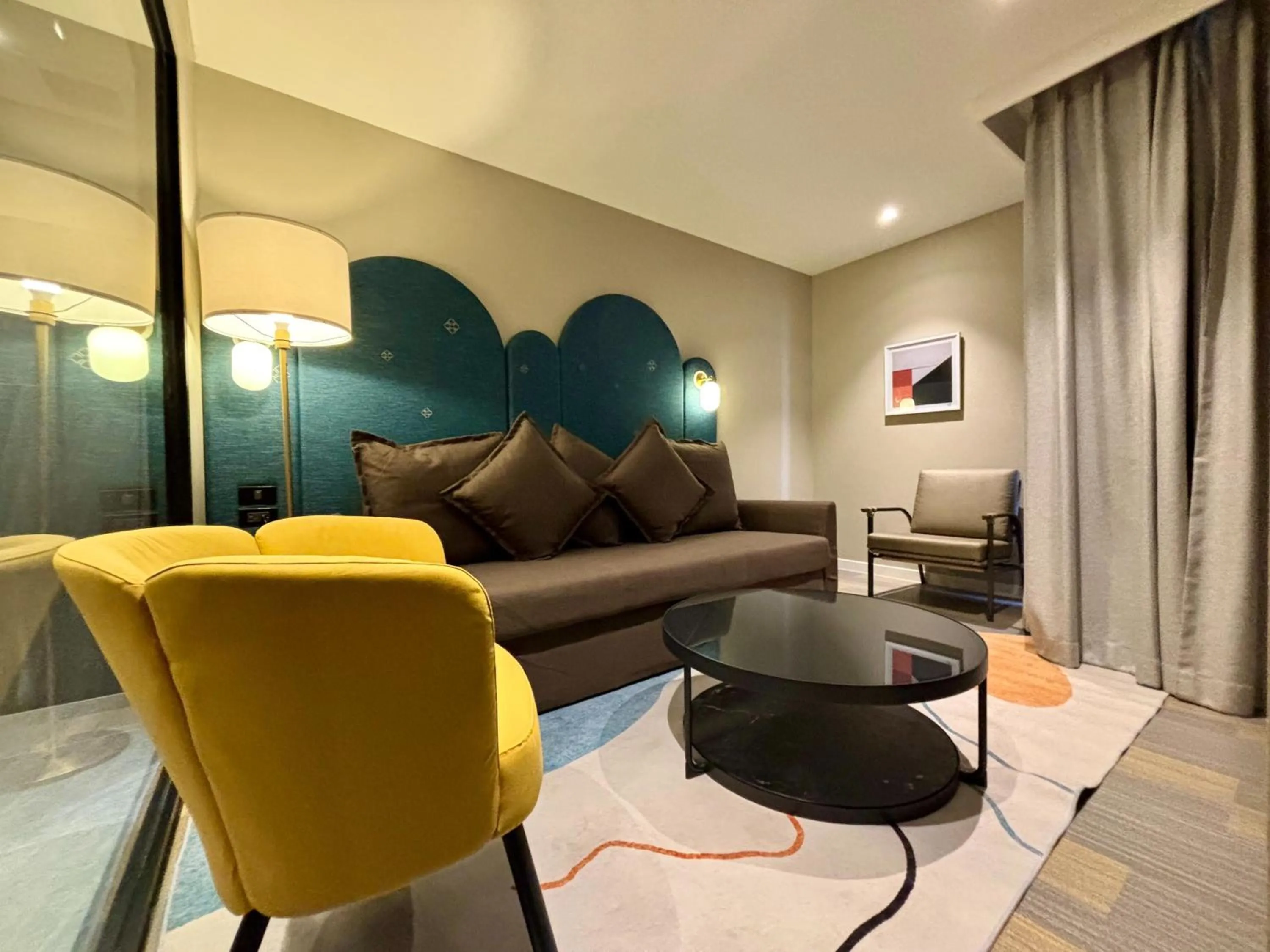 Living room in Benjarong Hotel Bangkok Ratchada