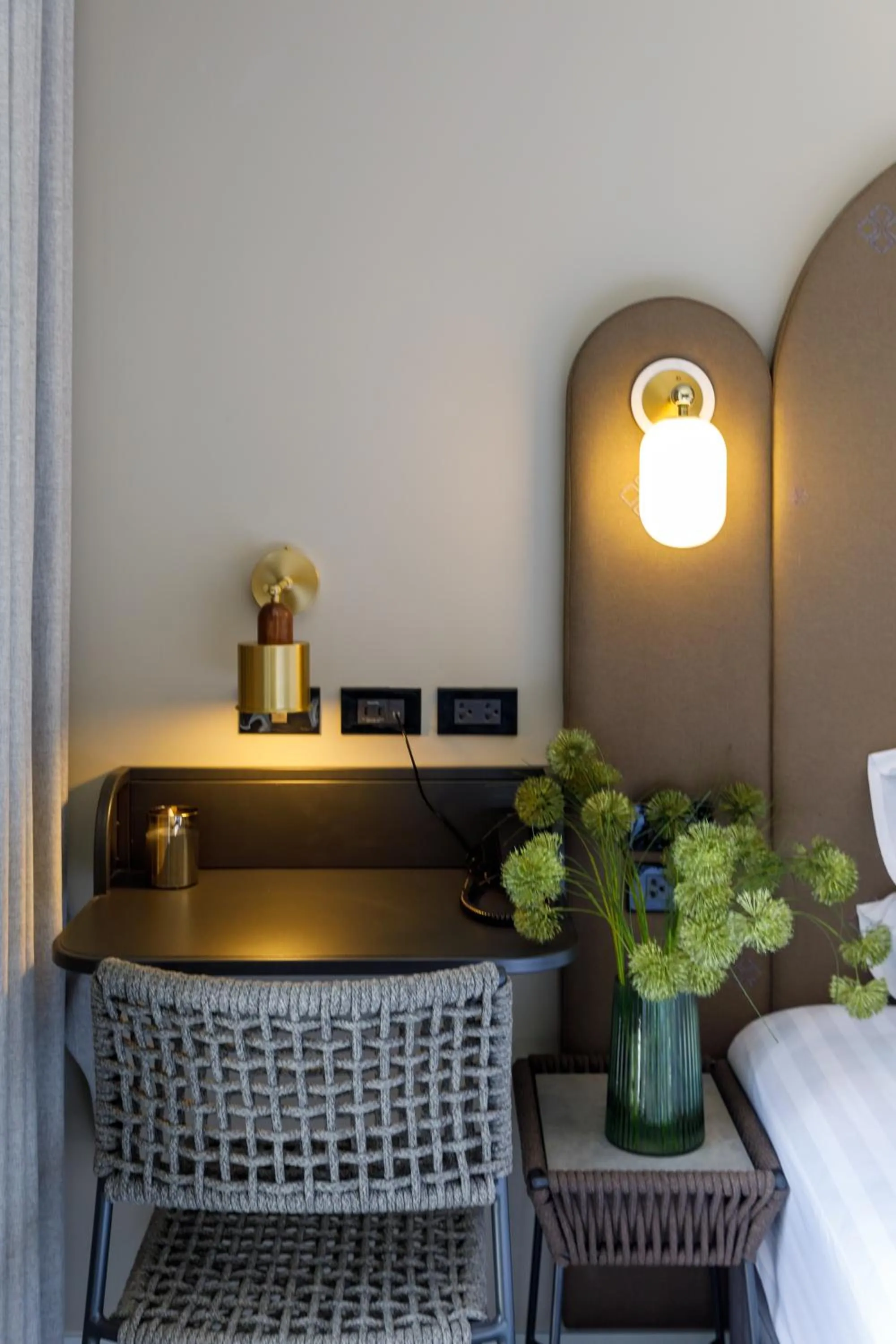 Bed in Benjarong Hotel Bangkok Ratchada