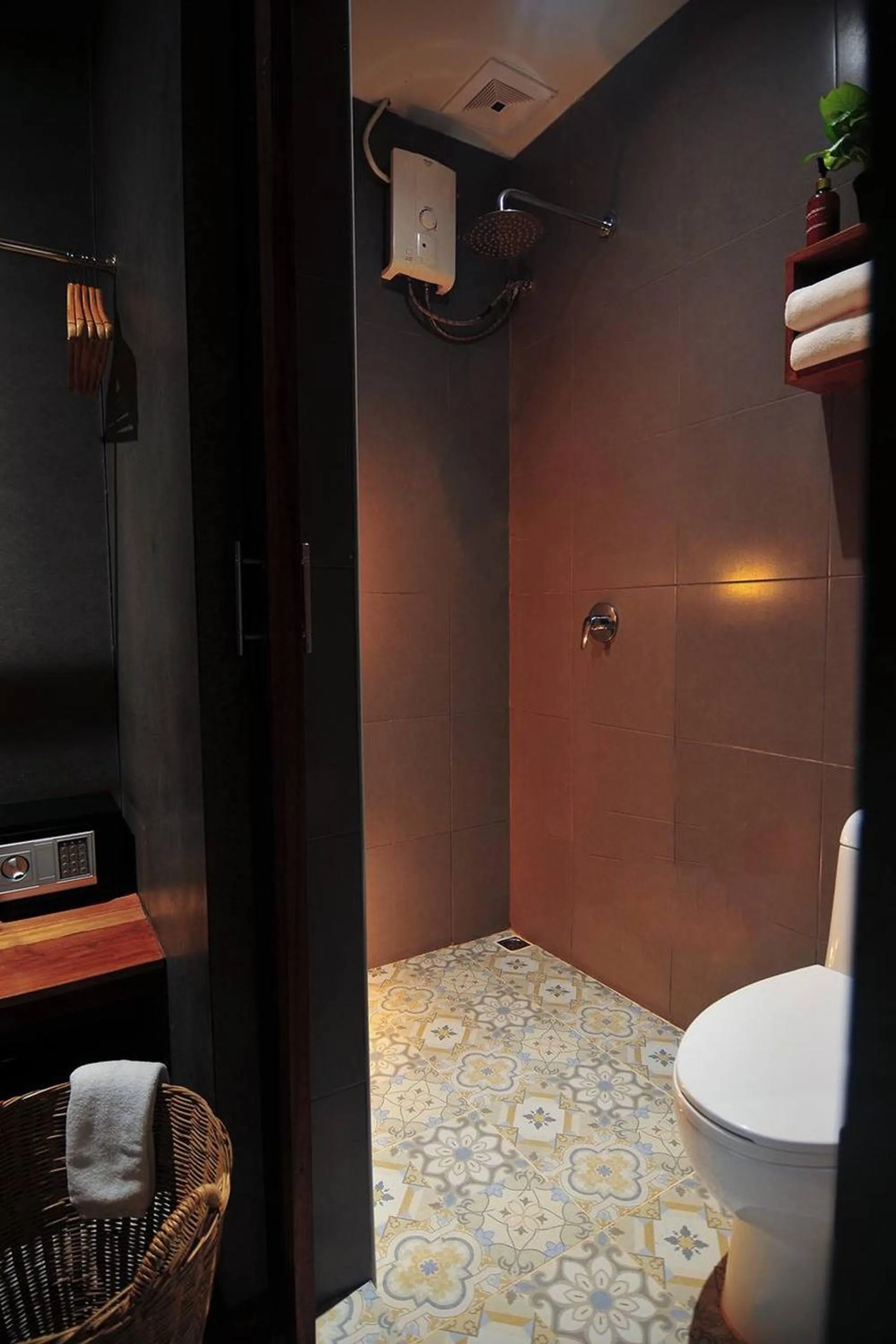 Bathroom in Koh Kwang Beach Resort