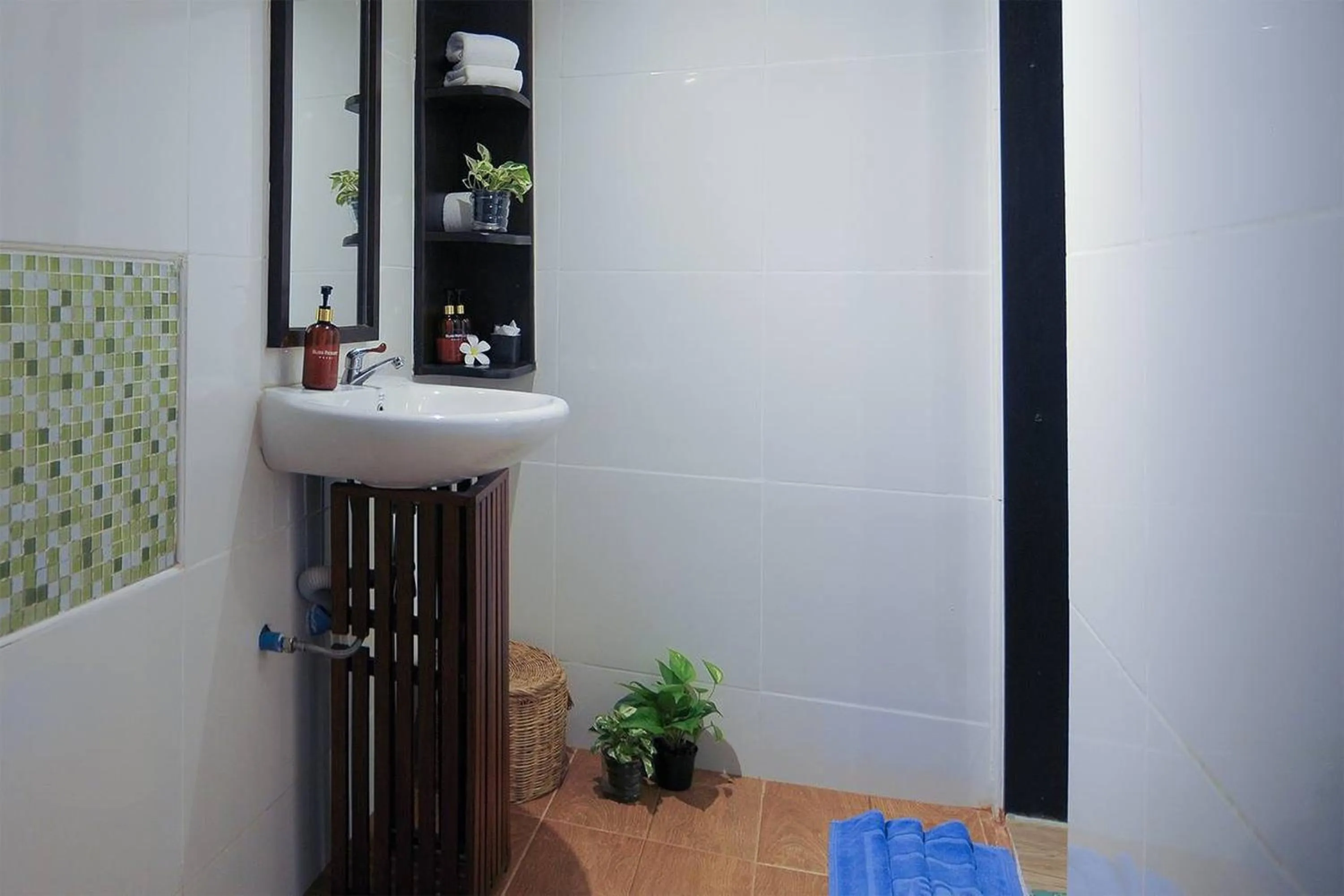 Bathroom in Koh Kwang Beach Resort