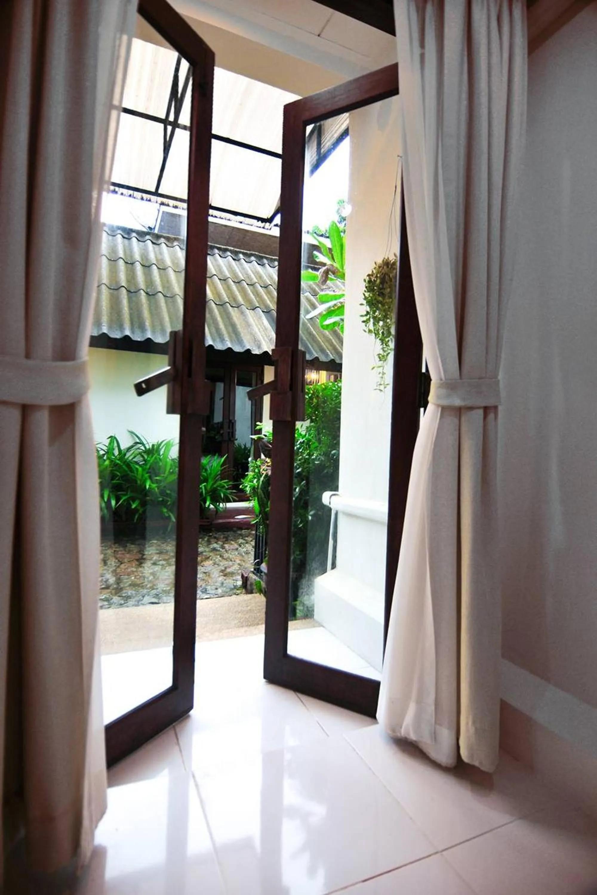 Garden view in Koh Kwang Beach Resort