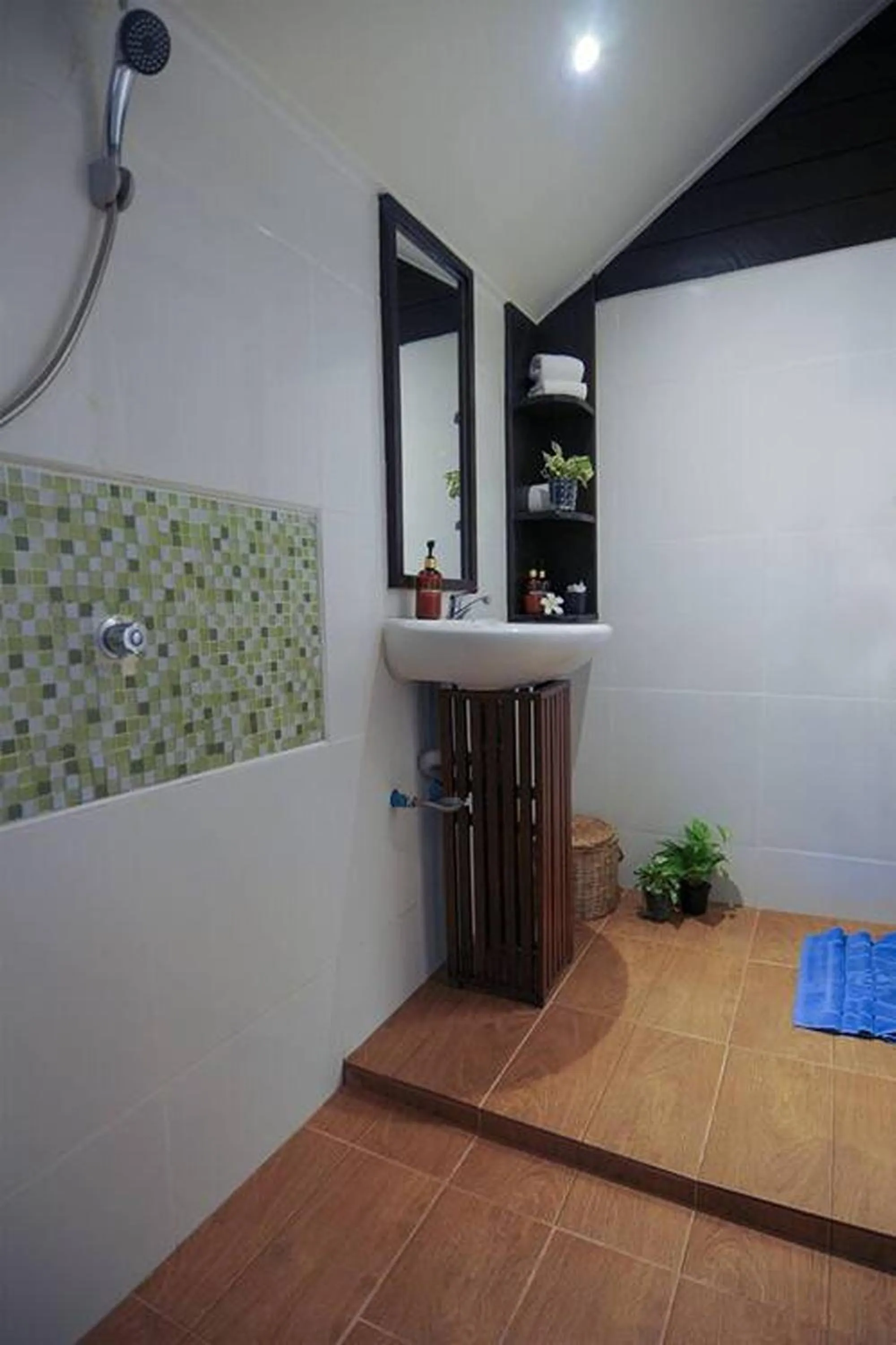 Bathroom in Koh Kwang Beach Resort