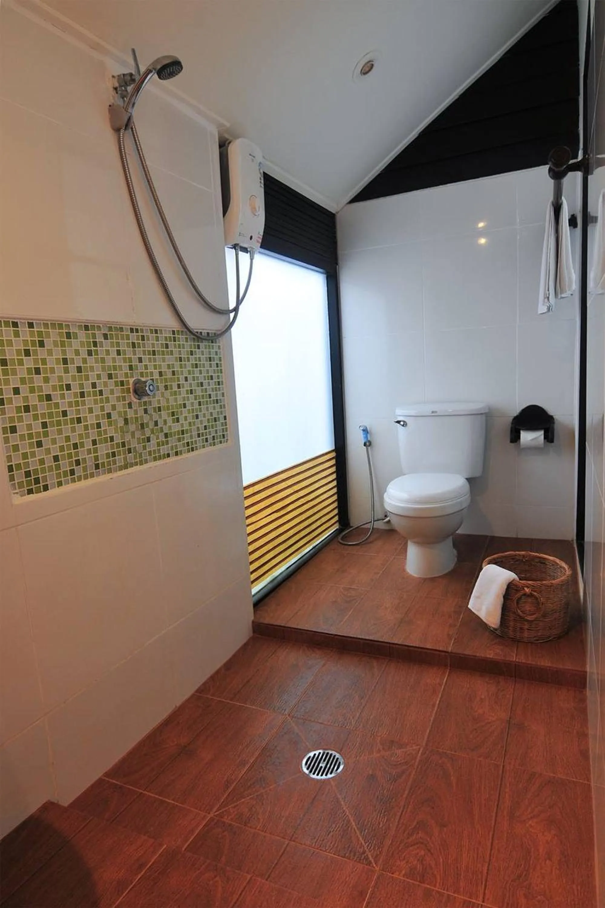 Shower in Koh Kwang Beach Resort