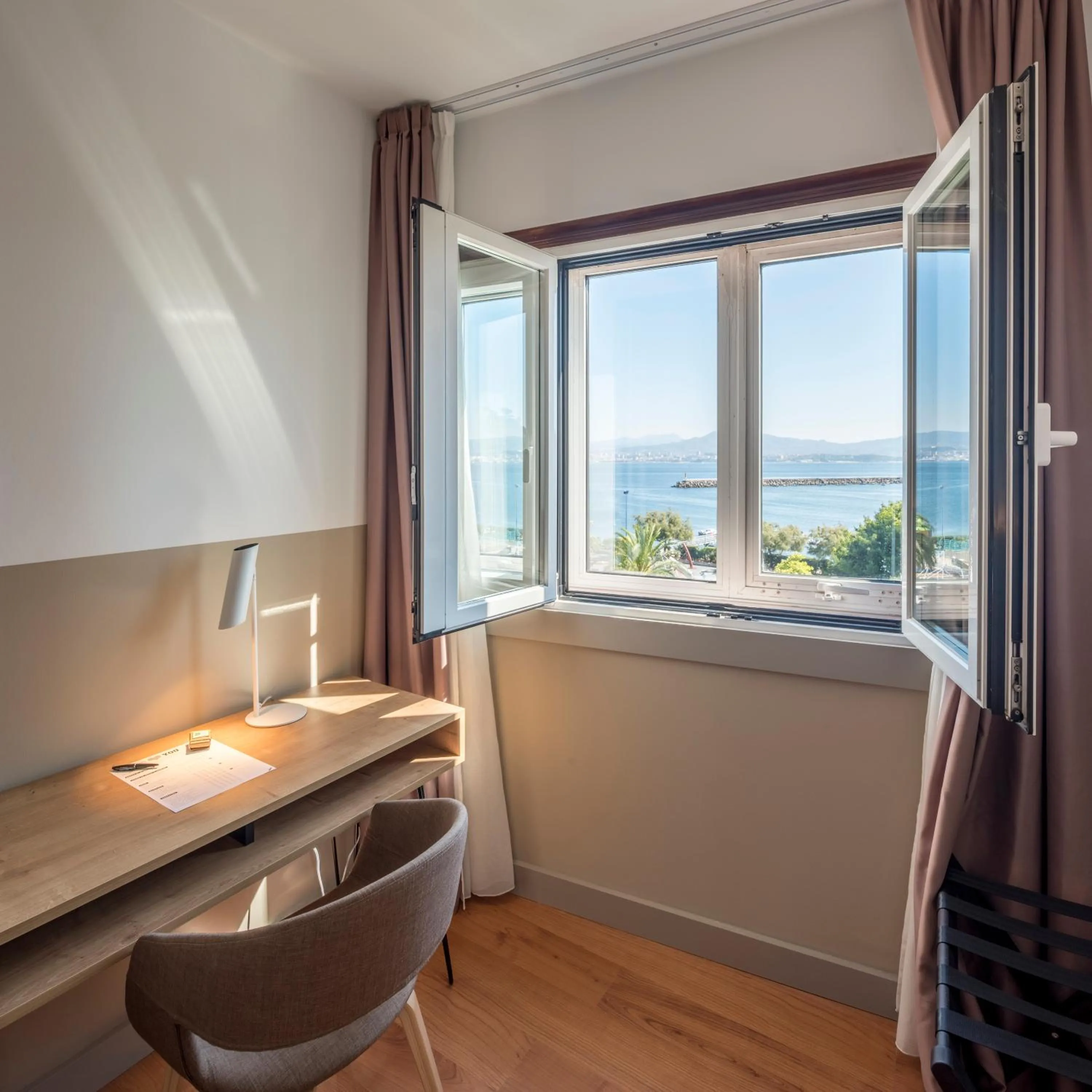 Sea view in Hotel Airiños 3*