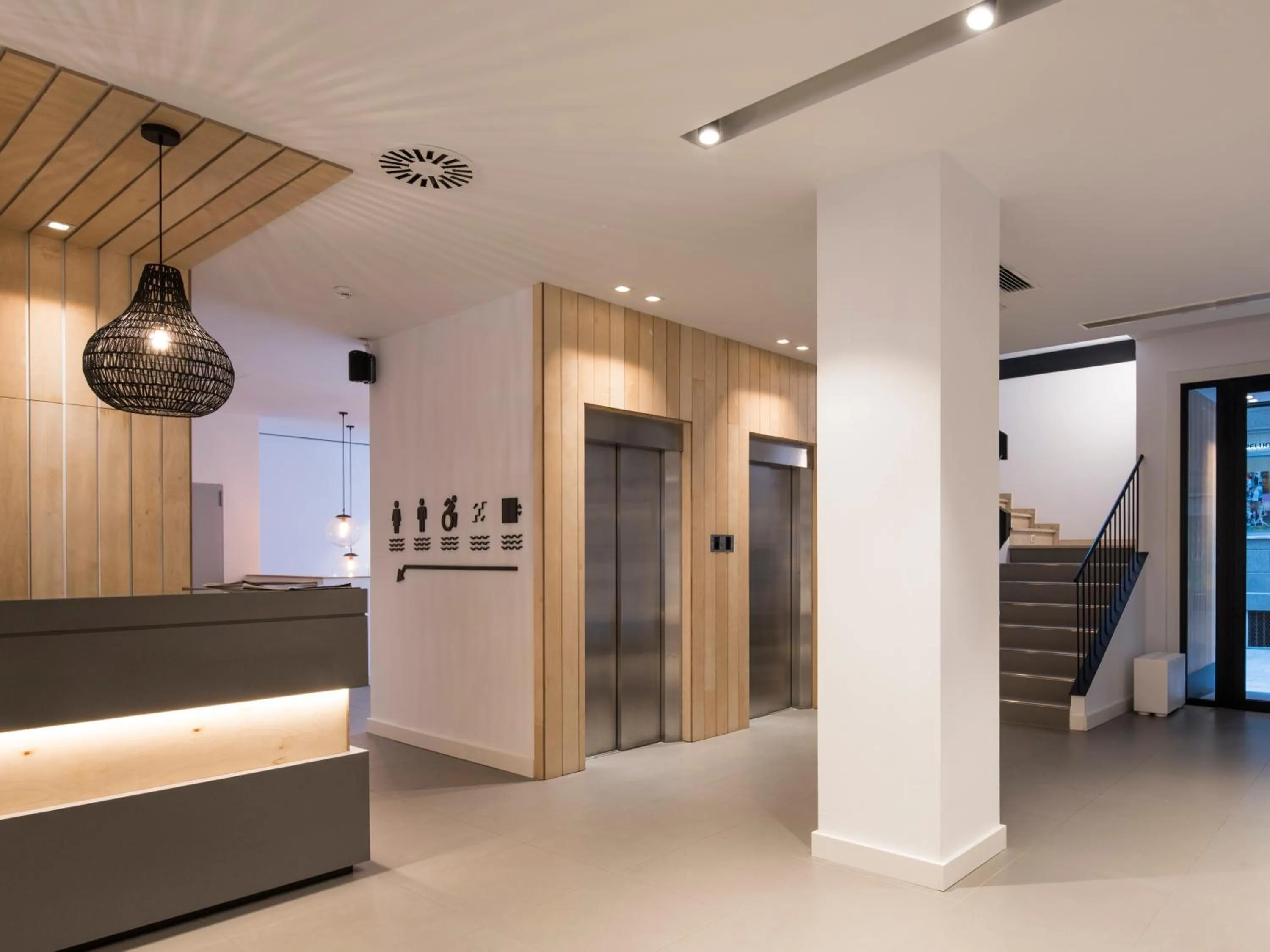 Lobby or reception in Hotel Airiños 3*