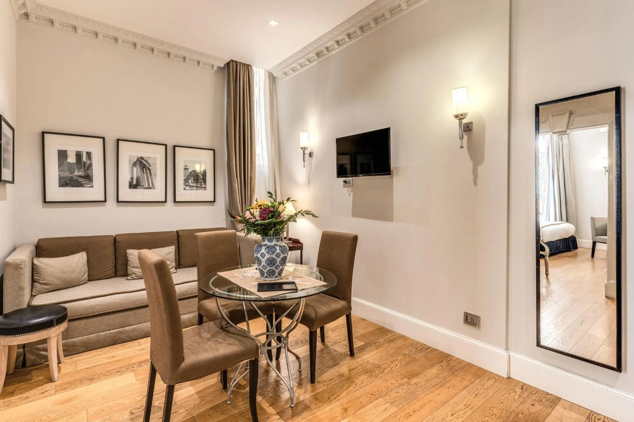 Living room in Via Napoli Apartments