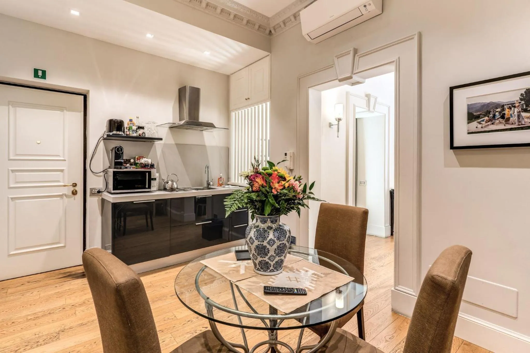 Kitchen or kitchenette in Via Napoli Apartments