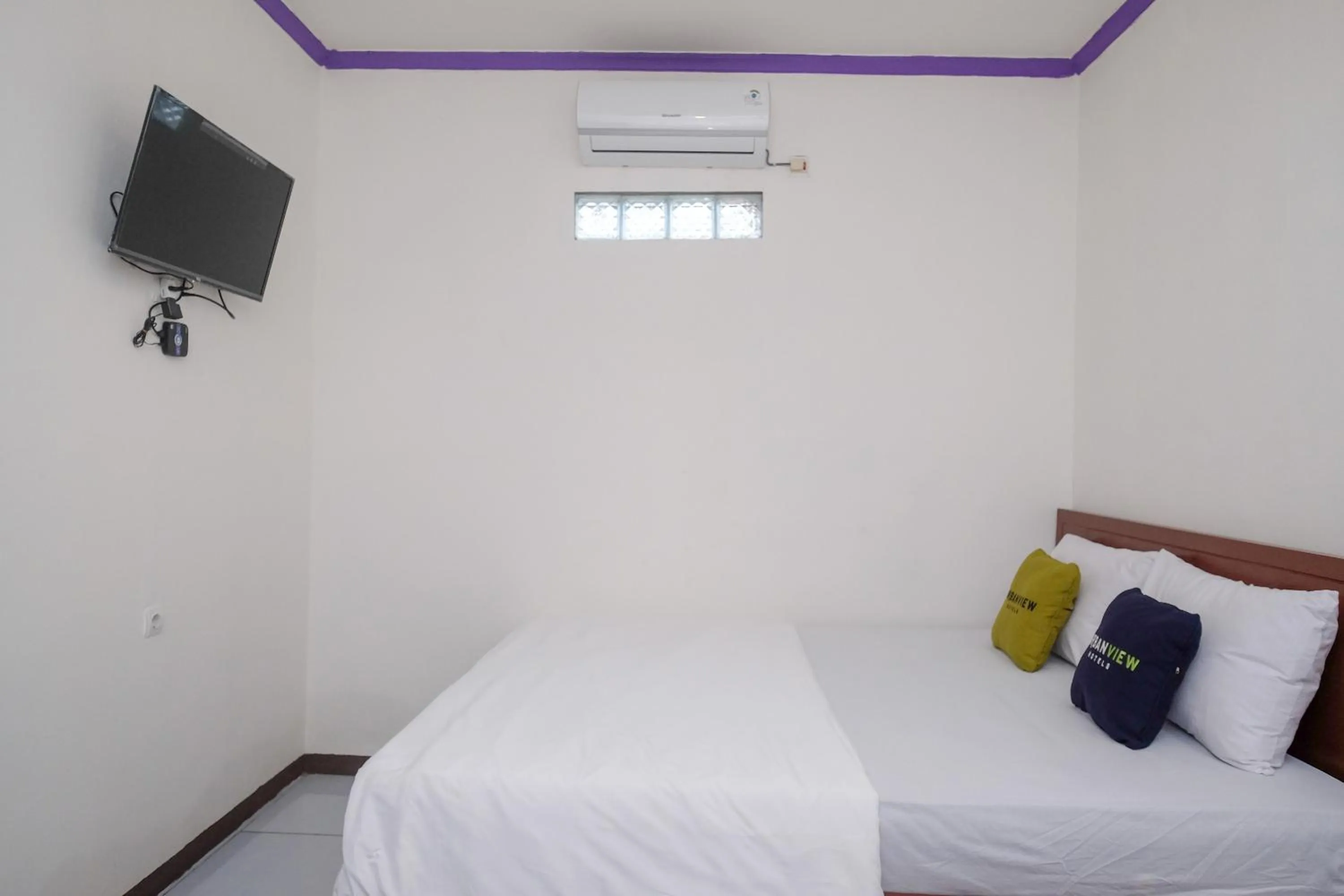 Bedroom, Bed in Urbanview Syariah Zidney 3 Salatiga by RedDoorz