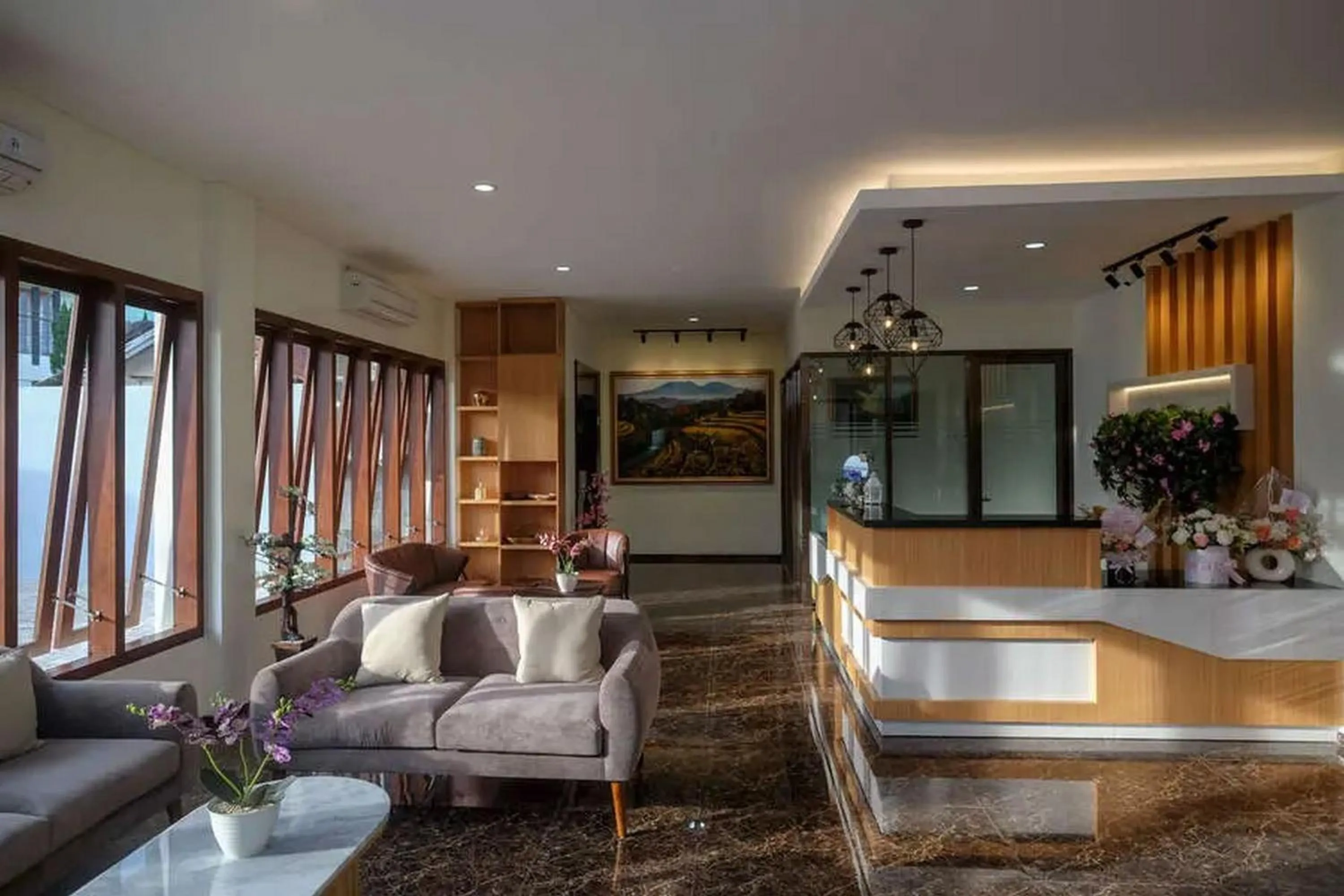 Living room in Urbanview Sumampir Anugrah Purwokerto by RedDoorz