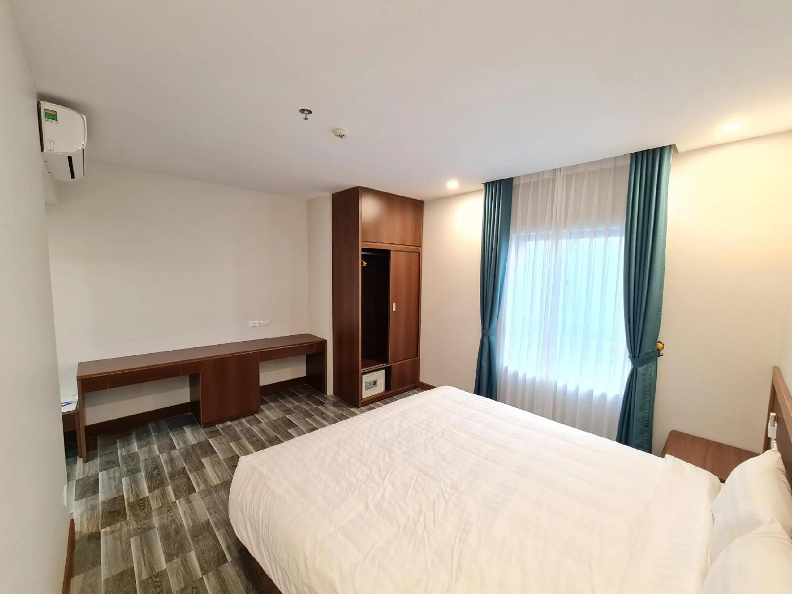 Photo of the whole room, Bed in Viet Long Complex Residence