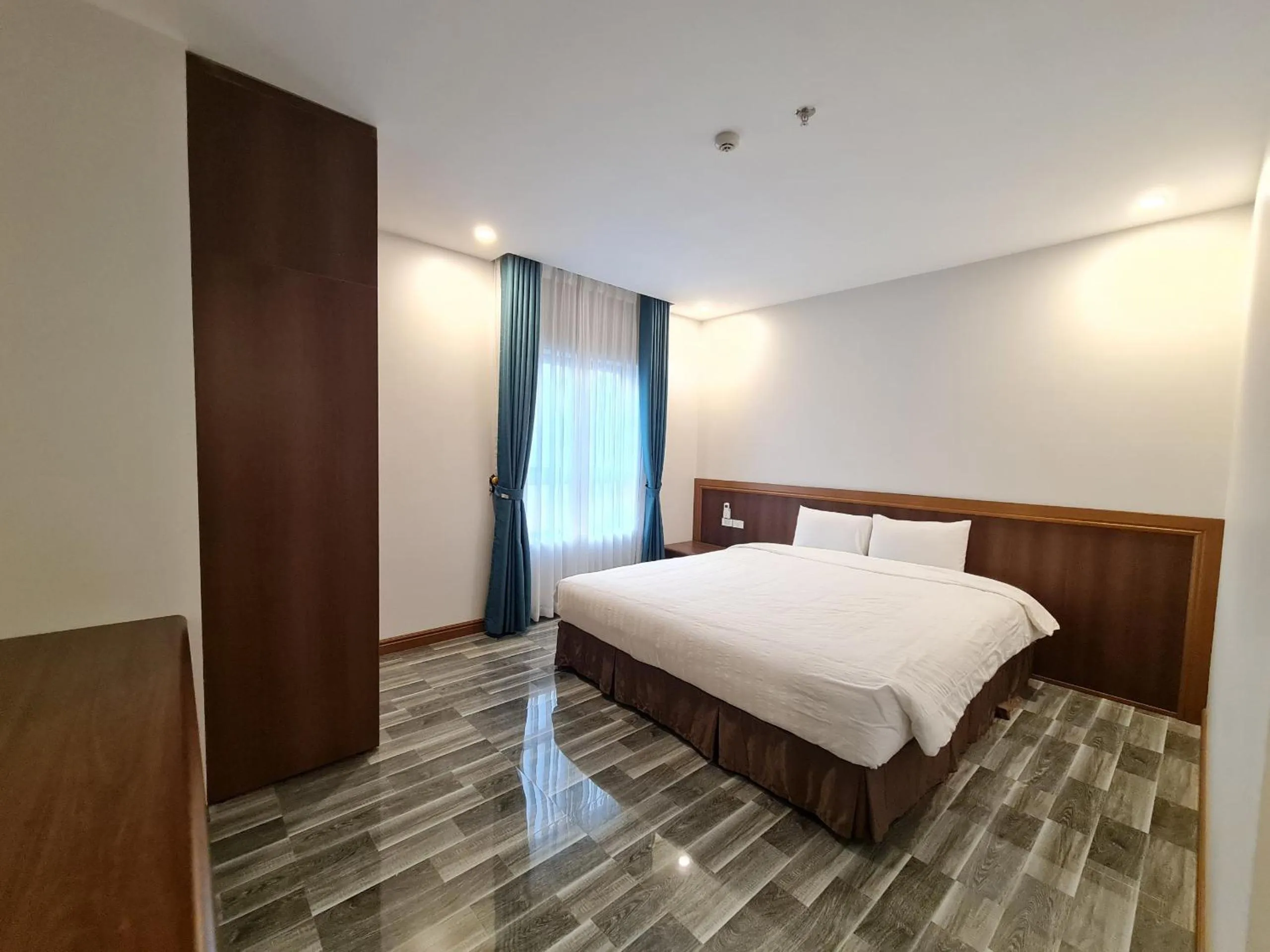 Photo of the whole room, Bed in Viet Long Complex Residence