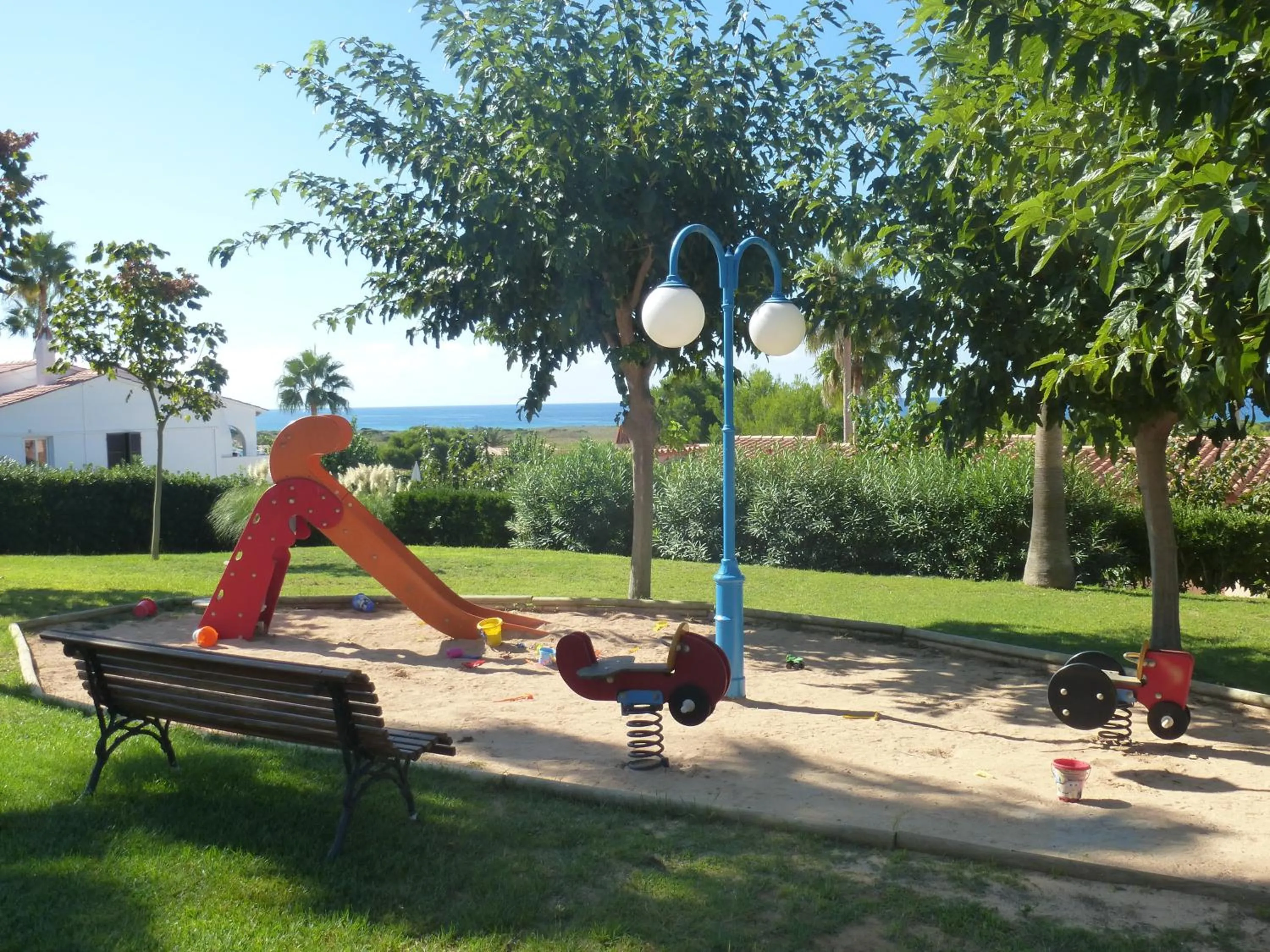 Garden in Apartamentos Mar Blau