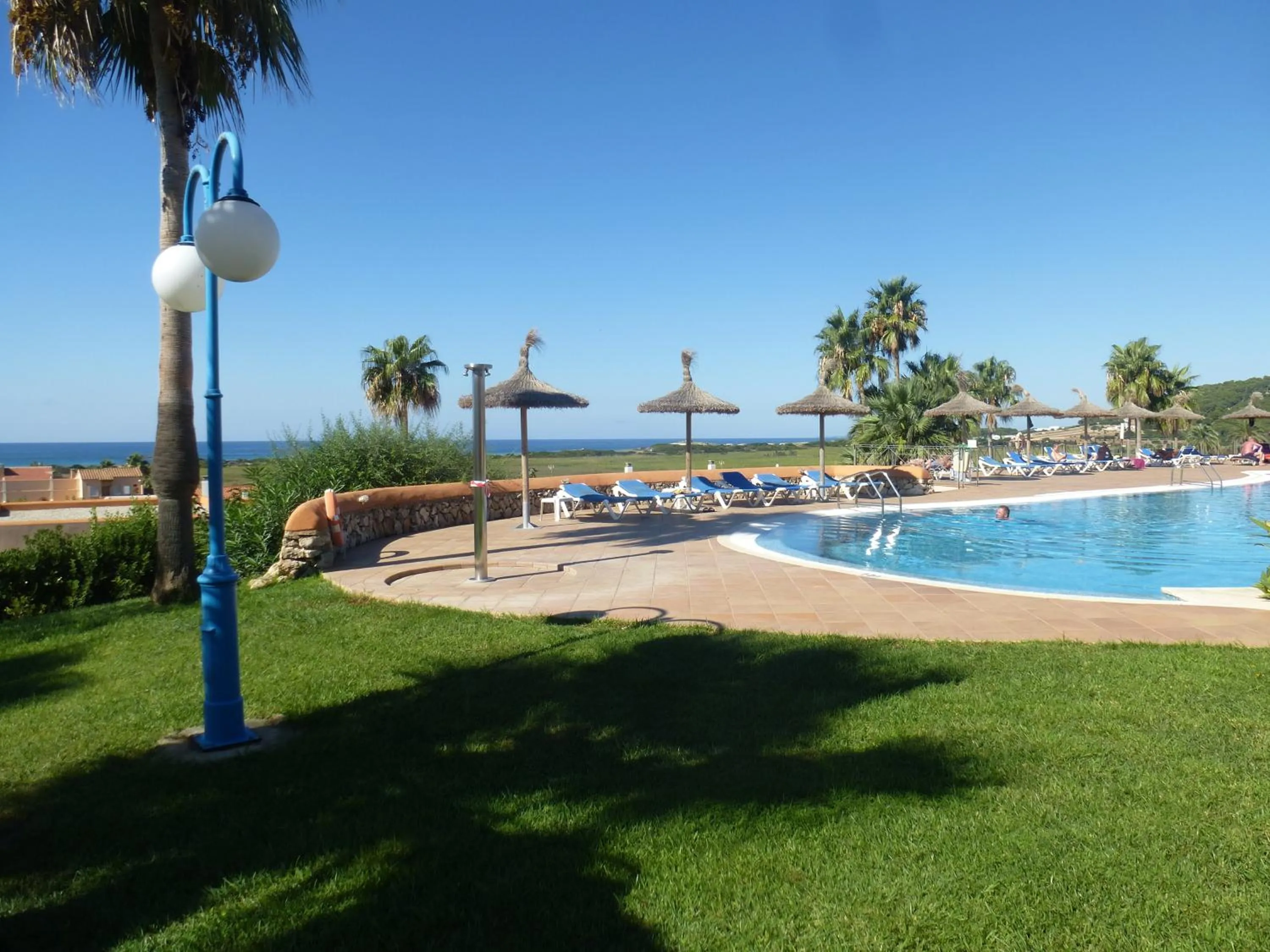 Swimming pool in Apartamentos Mar Blau