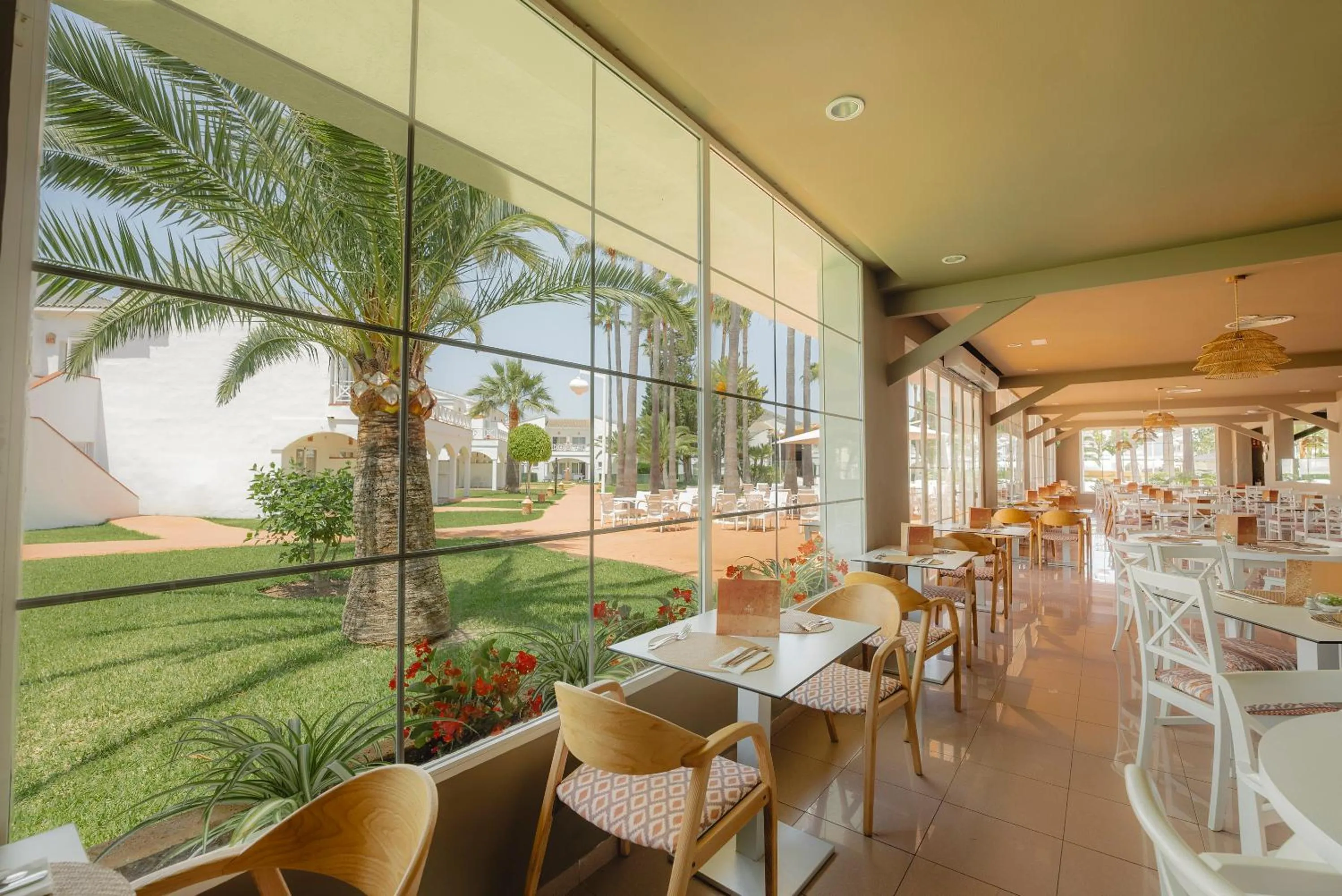 Restaurant/places to eat in Garden Saladina - Adults Only