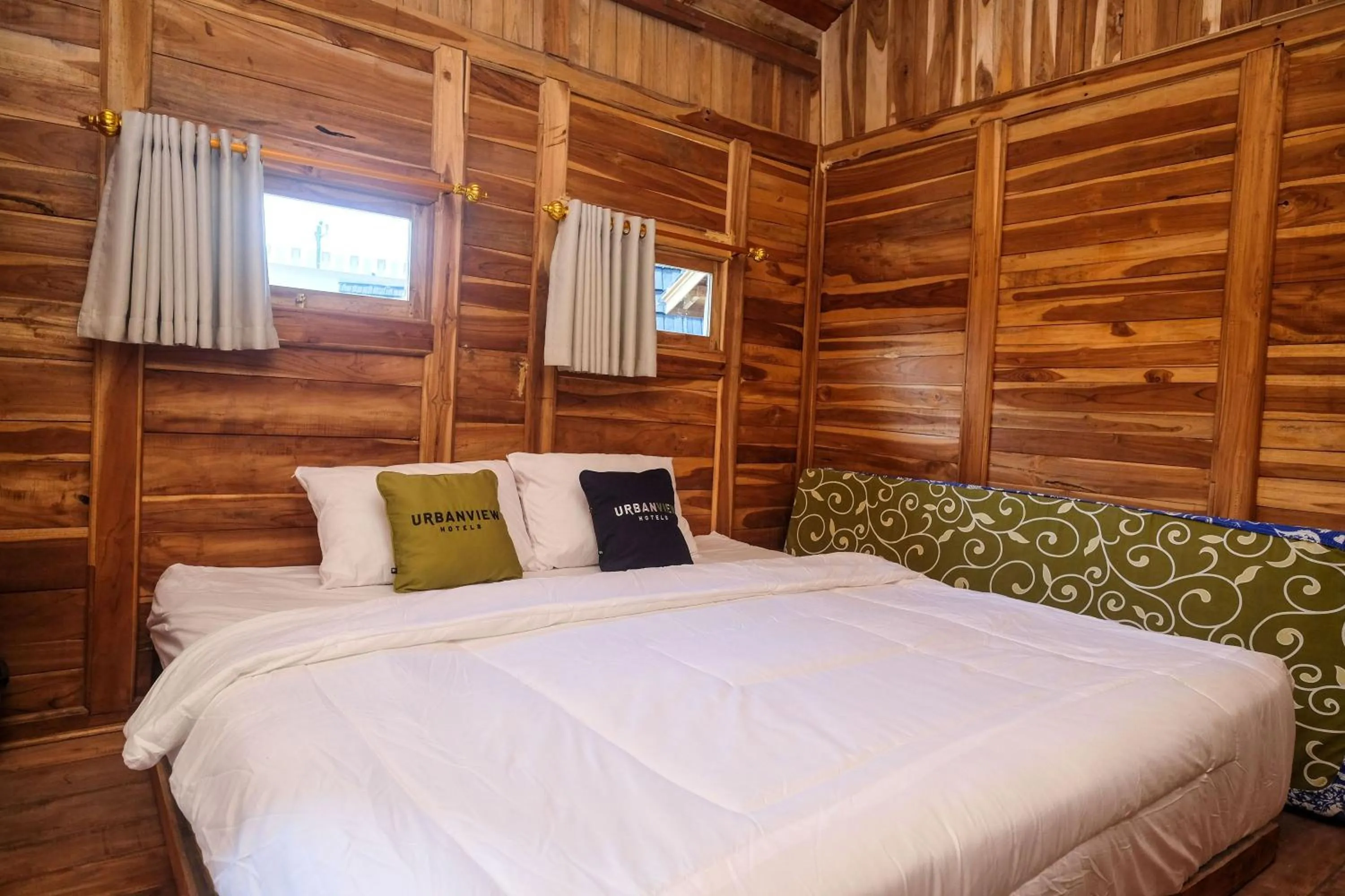 Bedroom, Bed in Urbanview Villa Kolopaking Kebumen by RedDoorz