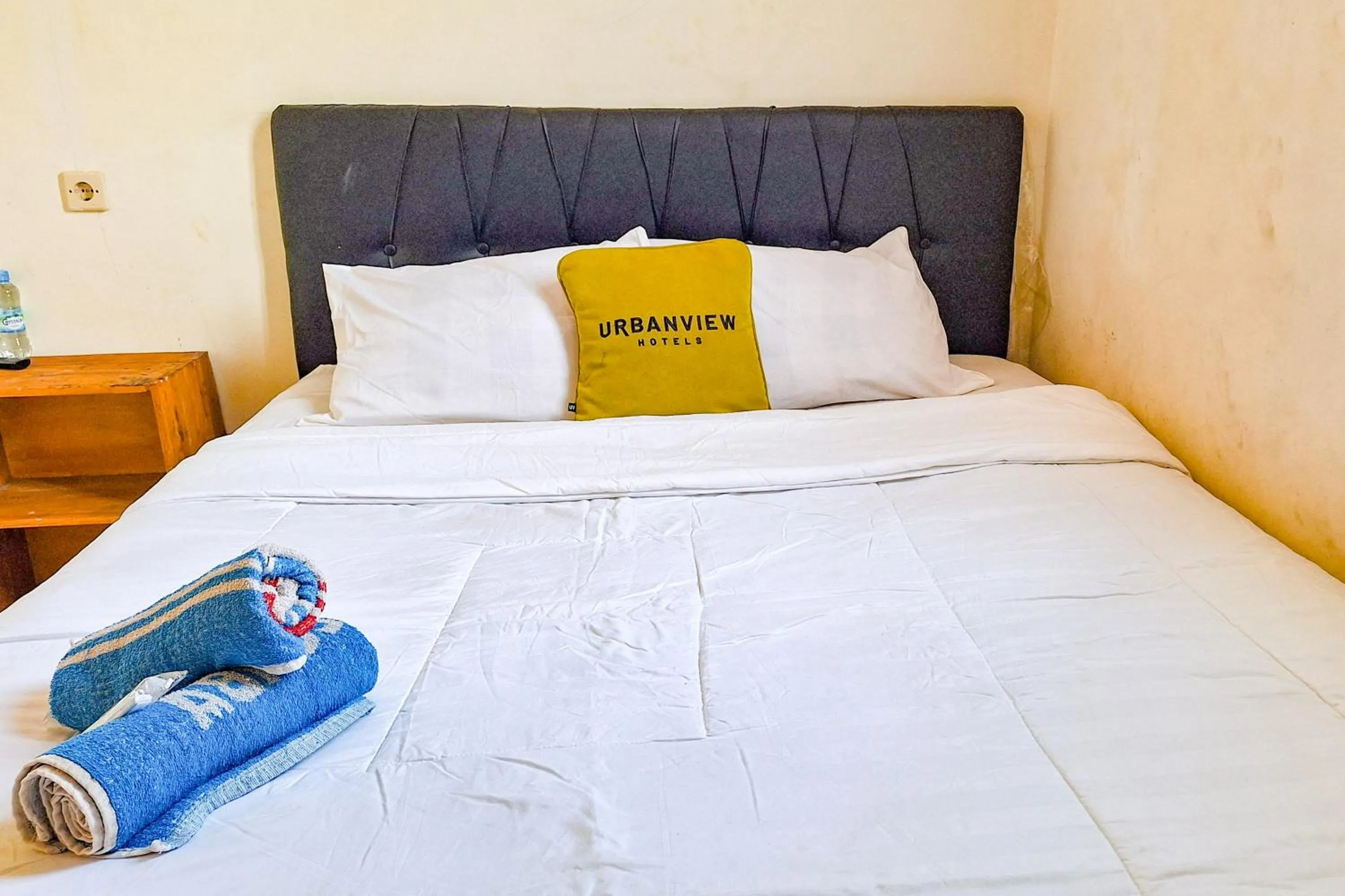 Bedroom, Bed in Urbanview Villa Kolopaking Kebumen by RedDoorz