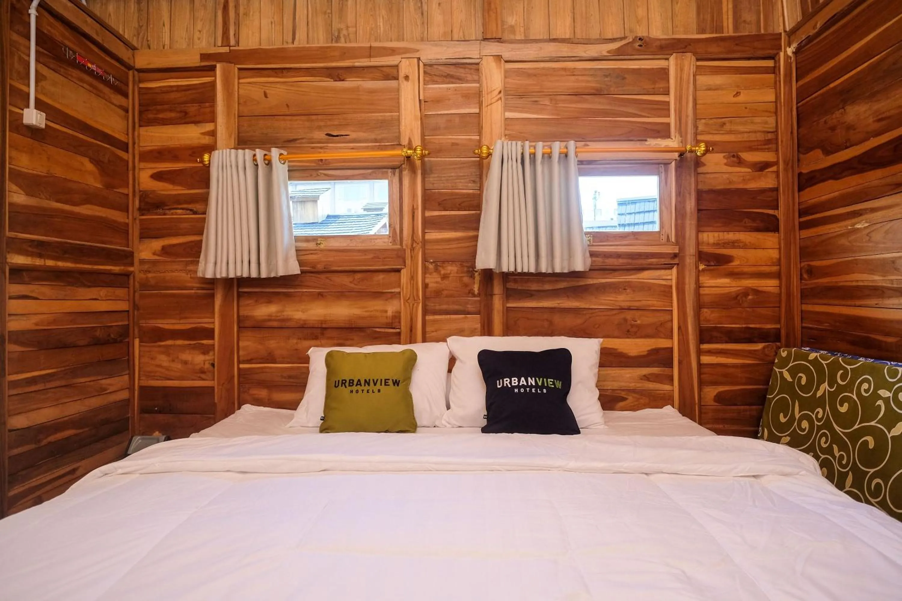 Bedroom, Bed in Urbanview Villa Kolopaking Kebumen by RedDoorz