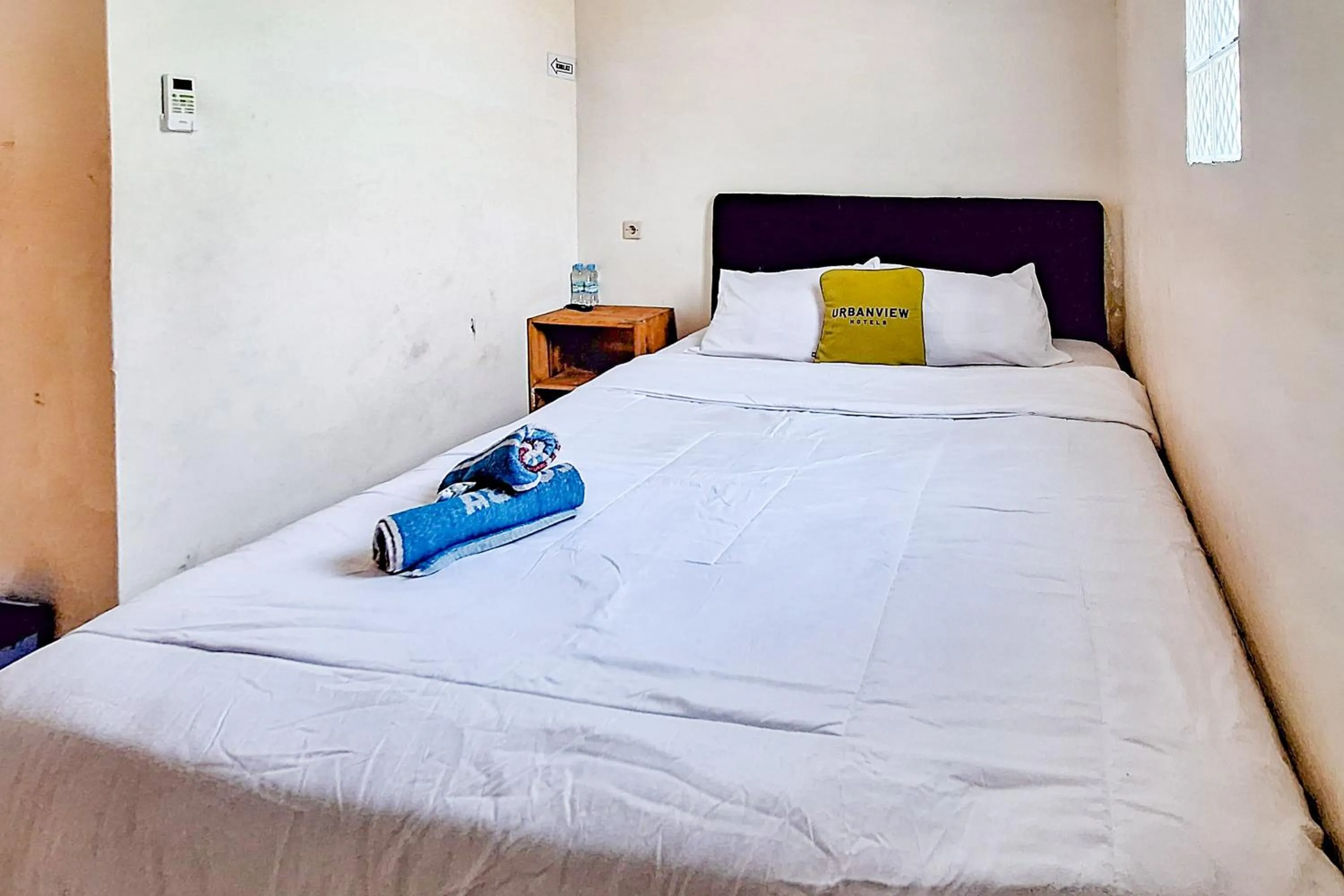 Bedroom, Bed in Urbanview Villa Kolopaking Kebumen by RedDoorz