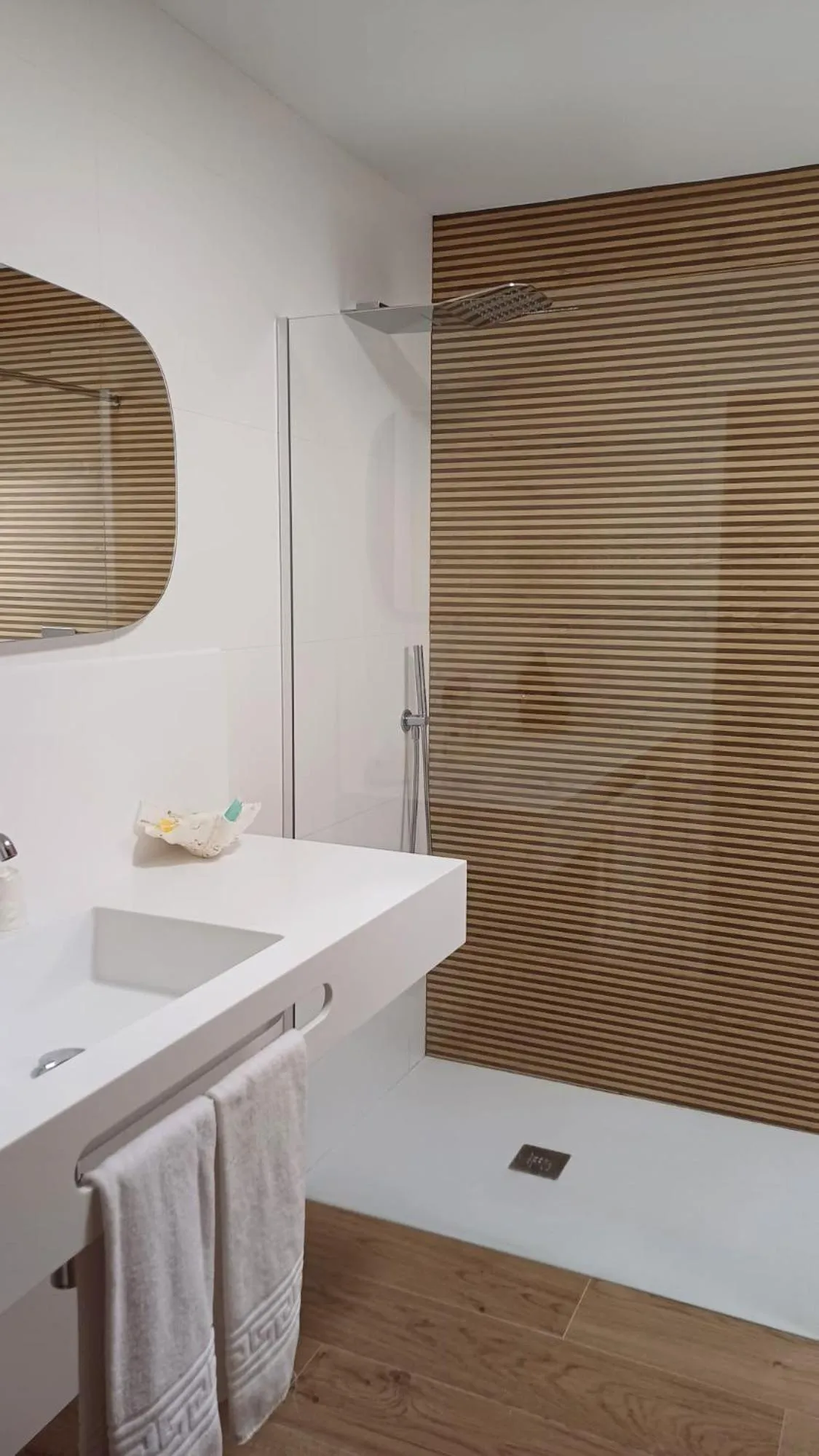 Shower in Ruta Jacobea