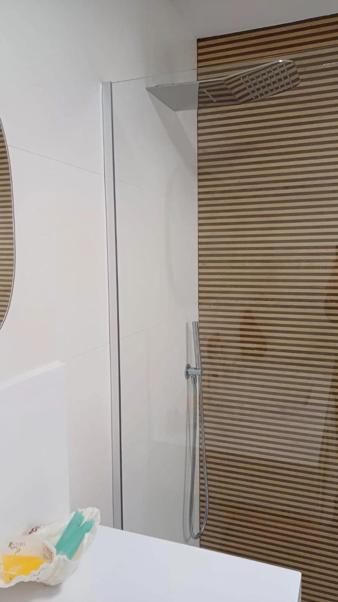 Shower in Ruta Jacobea