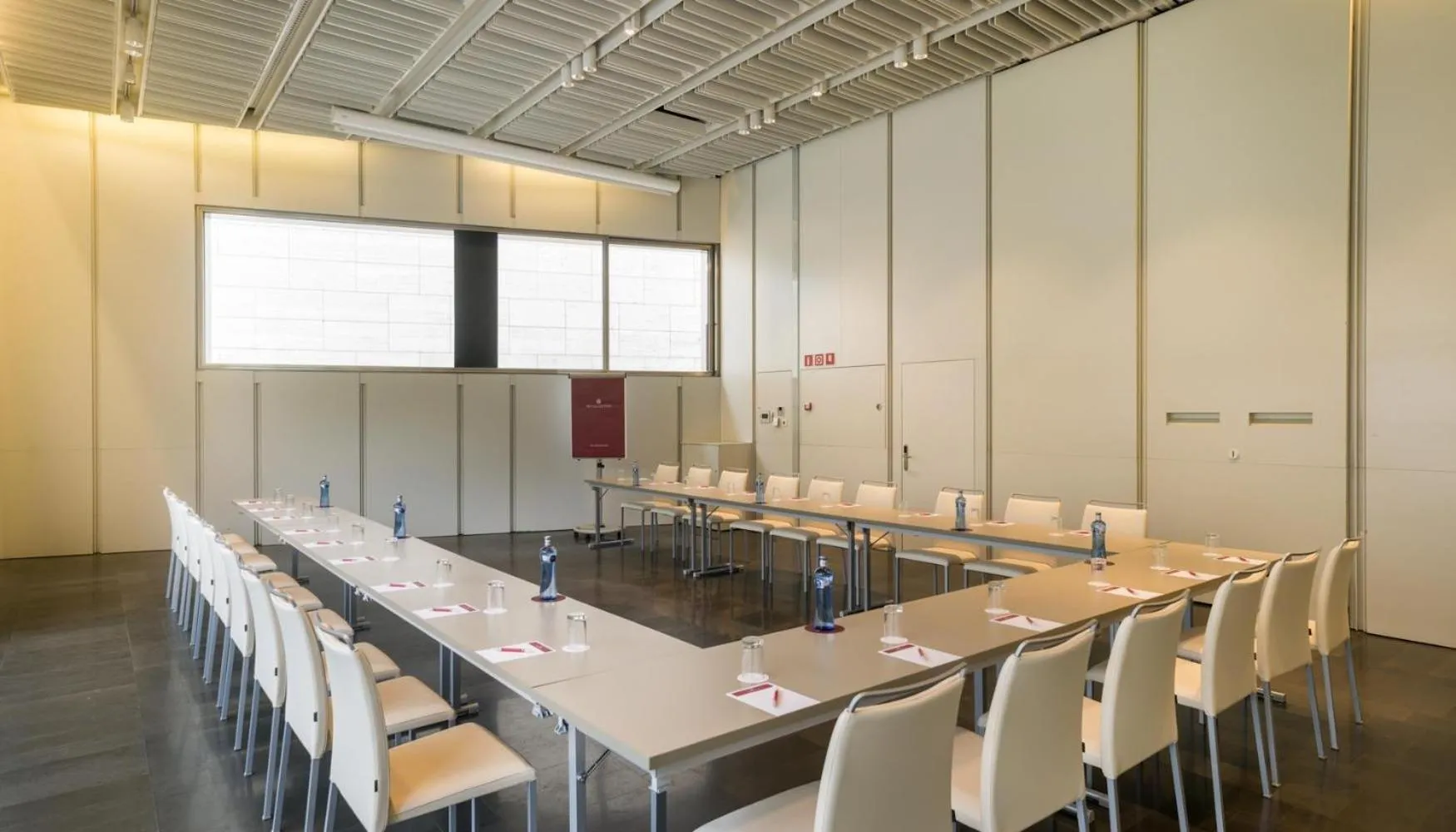 Meeting/conference room in NH Collection Barcelona Constanza