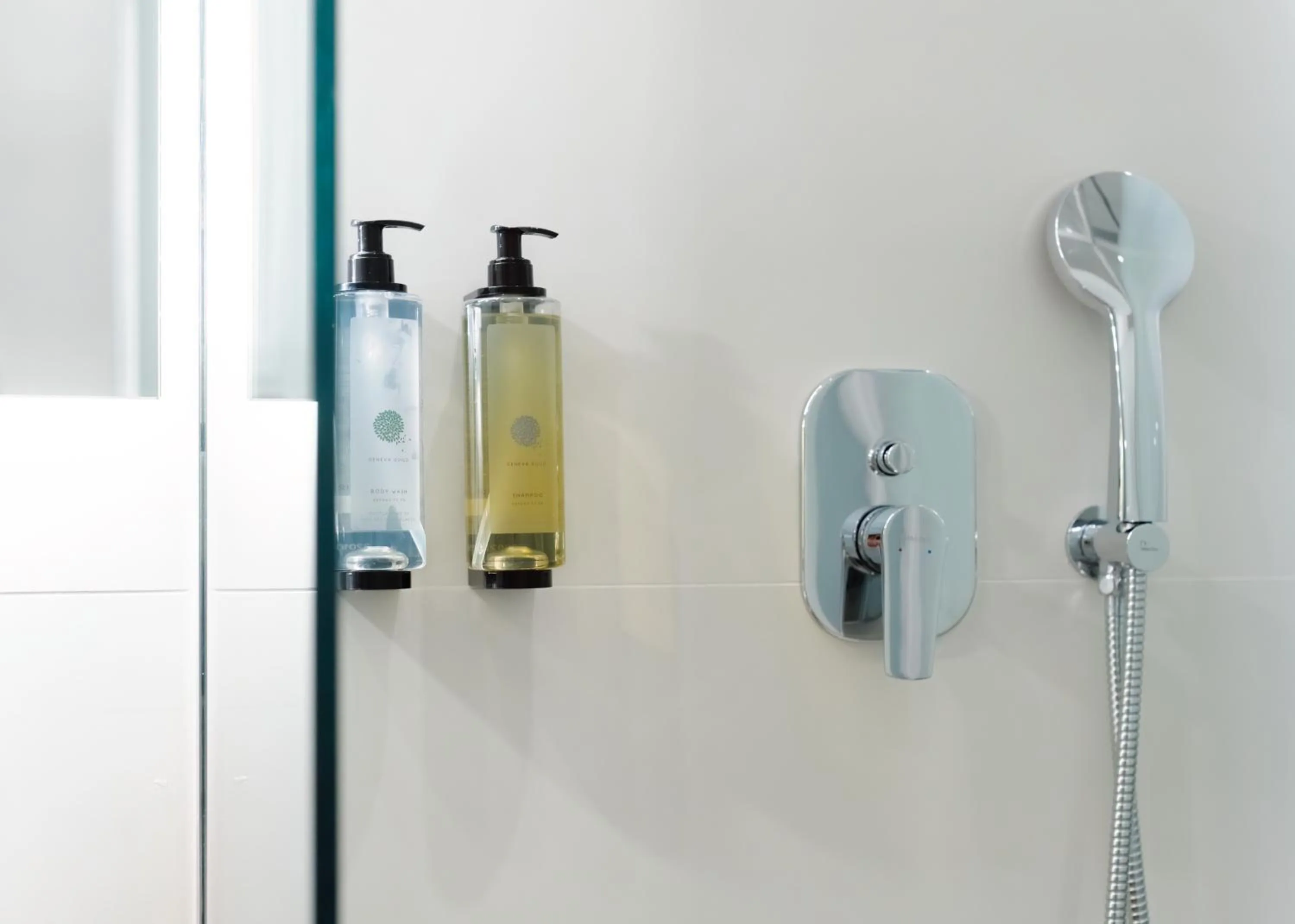 Shower in Ciel Suites Athens