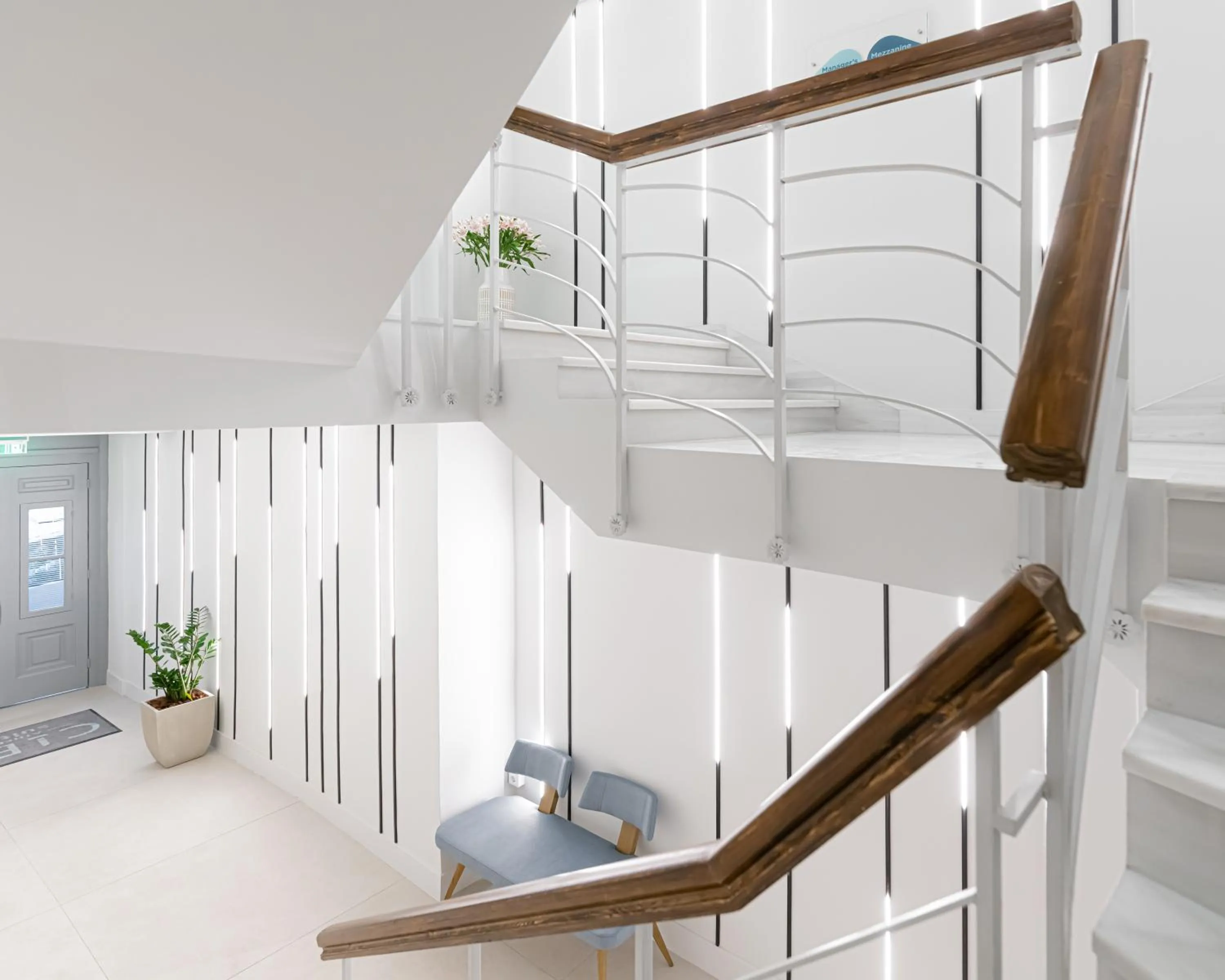 Lobby or reception in Ciel Suites Athens