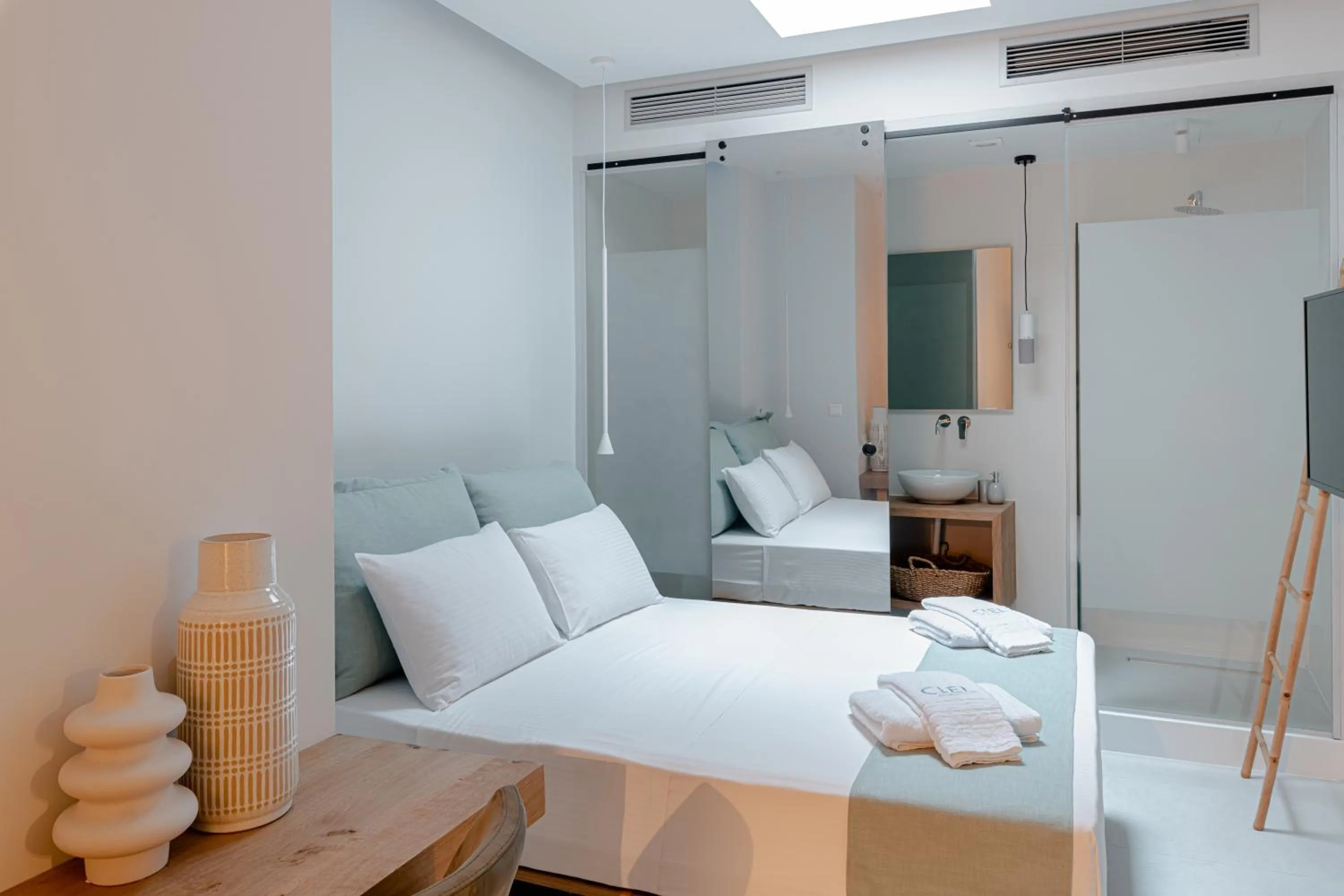 Bed in Ciel Suites Athens