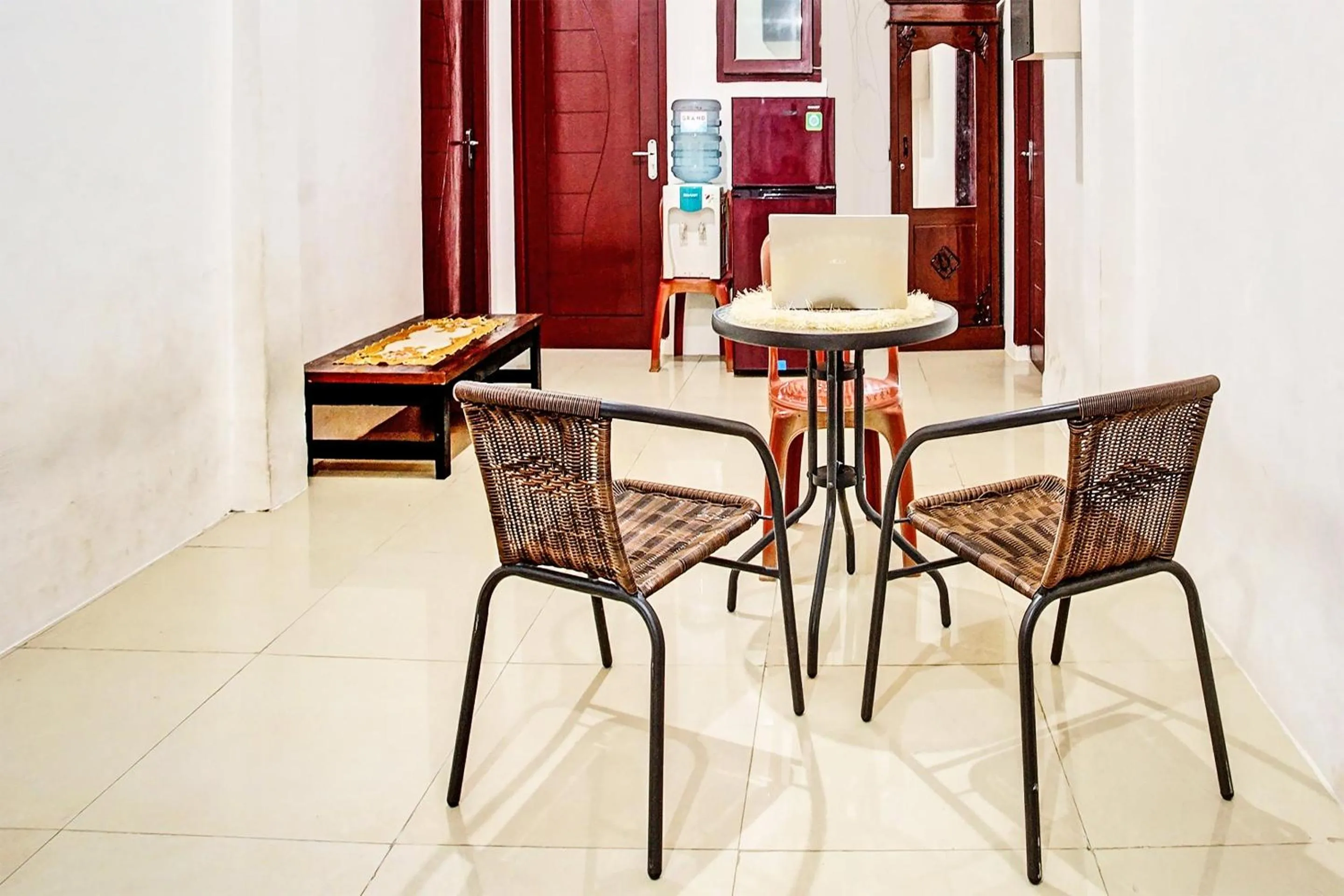 Lobby or reception in OYO LIFE 92034 Jay Homestay Syariah