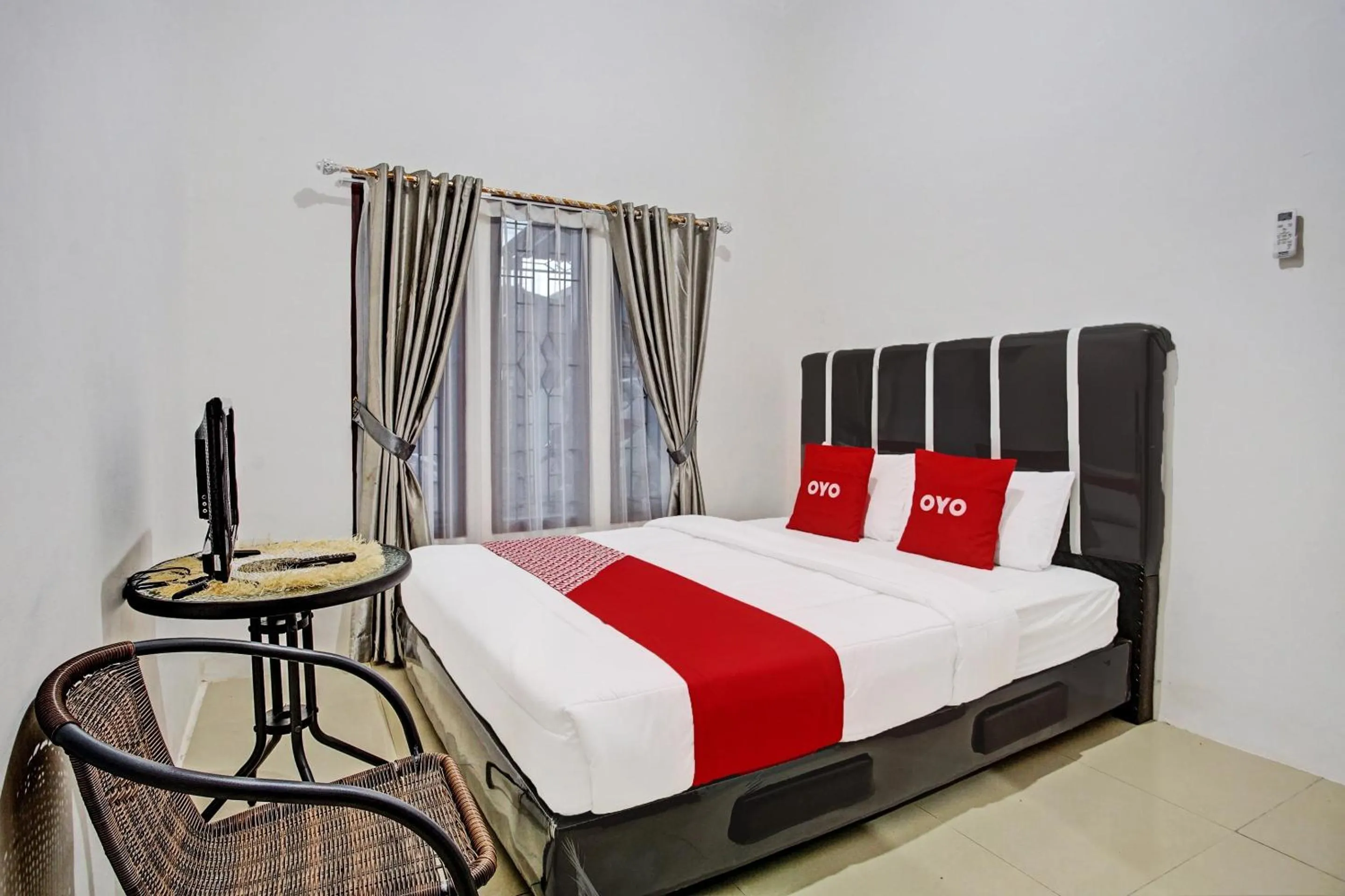 Bedroom, Bed in OYO LIFE 92034 Jay Homestay Syariah