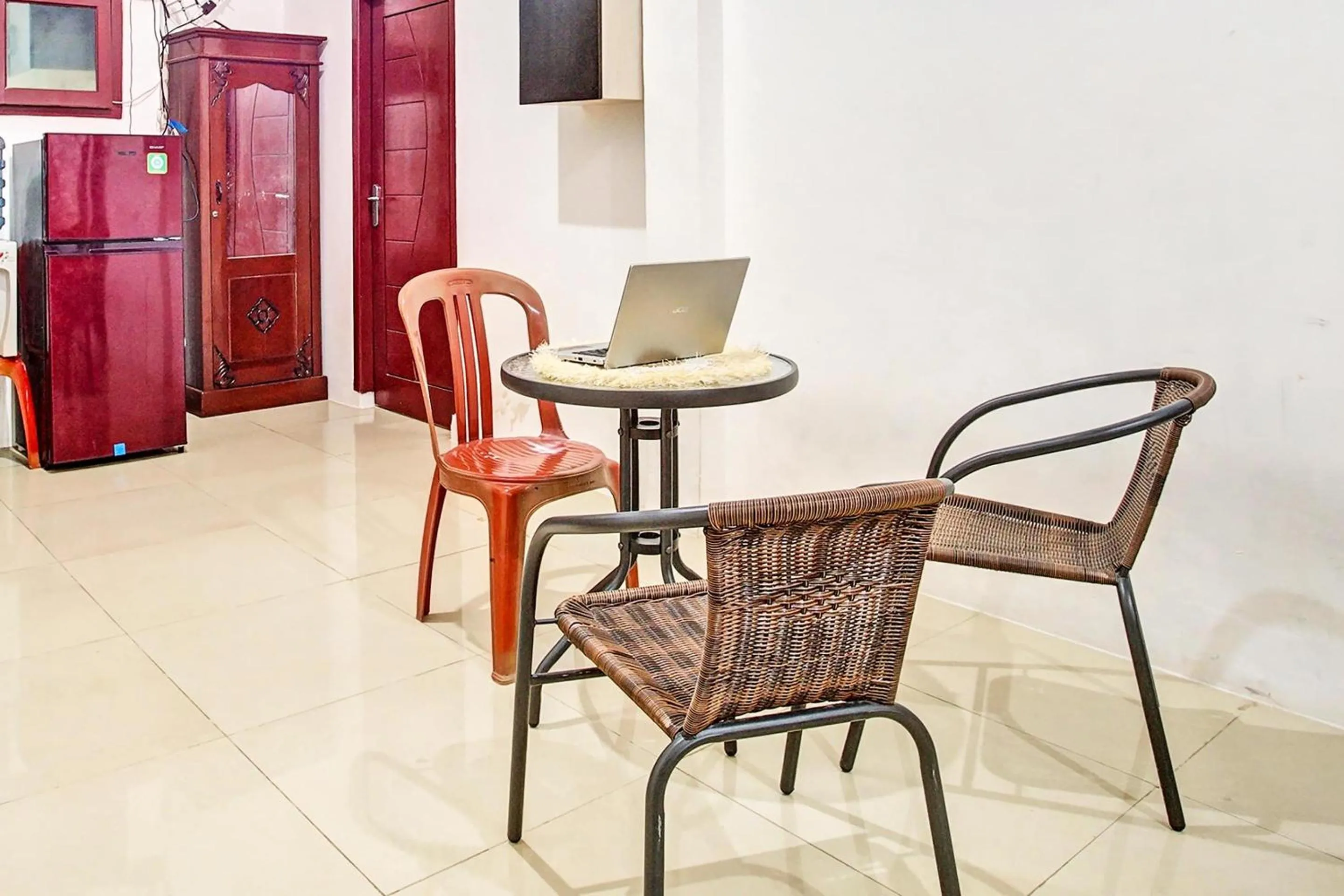 Lobby or reception in OYO LIFE 92034 Jay Homestay Syariah