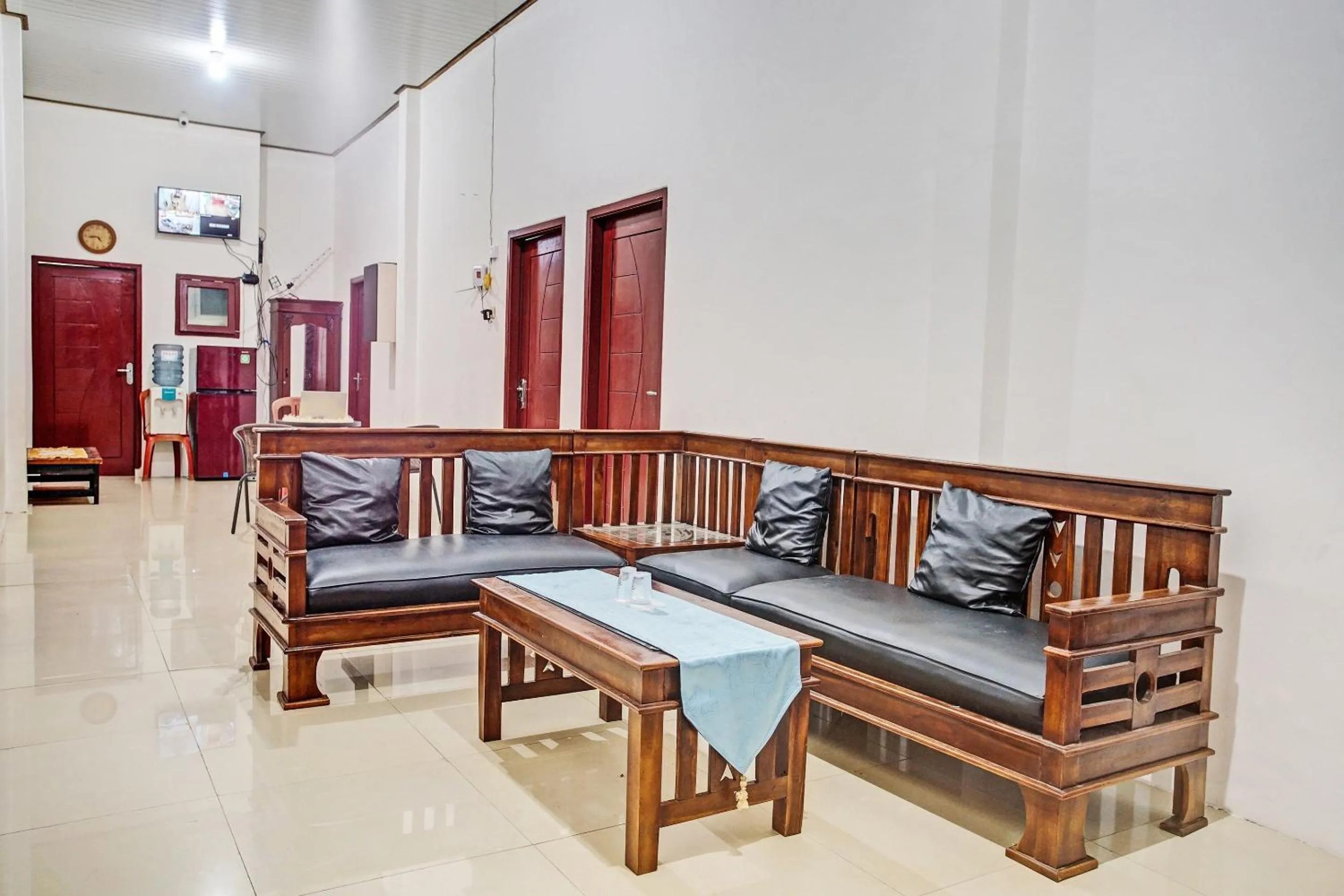 Lobby or reception in OYO LIFE 92034 Jay Homestay Syariah