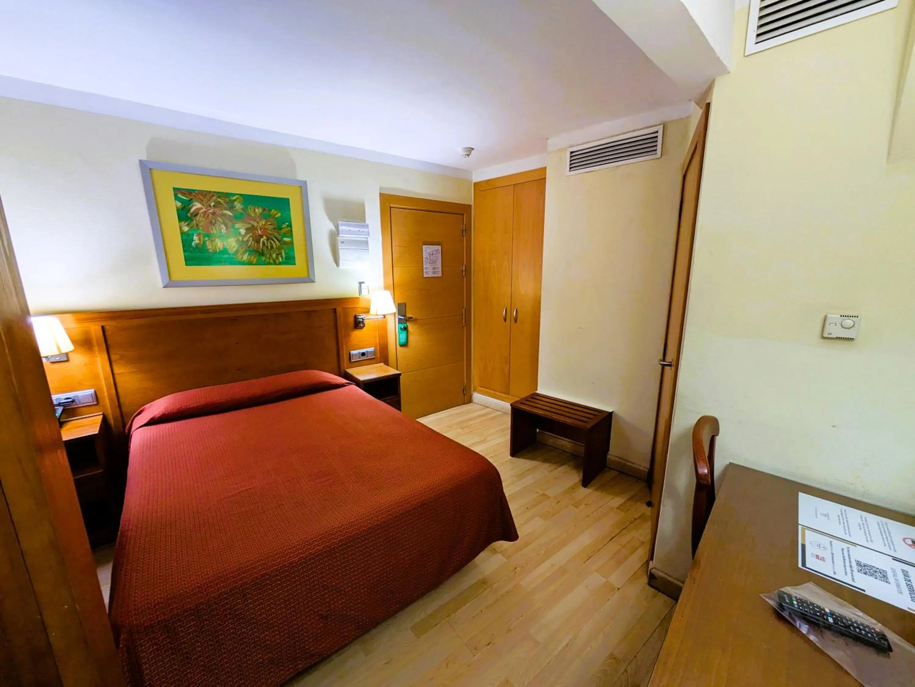 Photo of the whole room, Bed in Hotel Los Habaneros