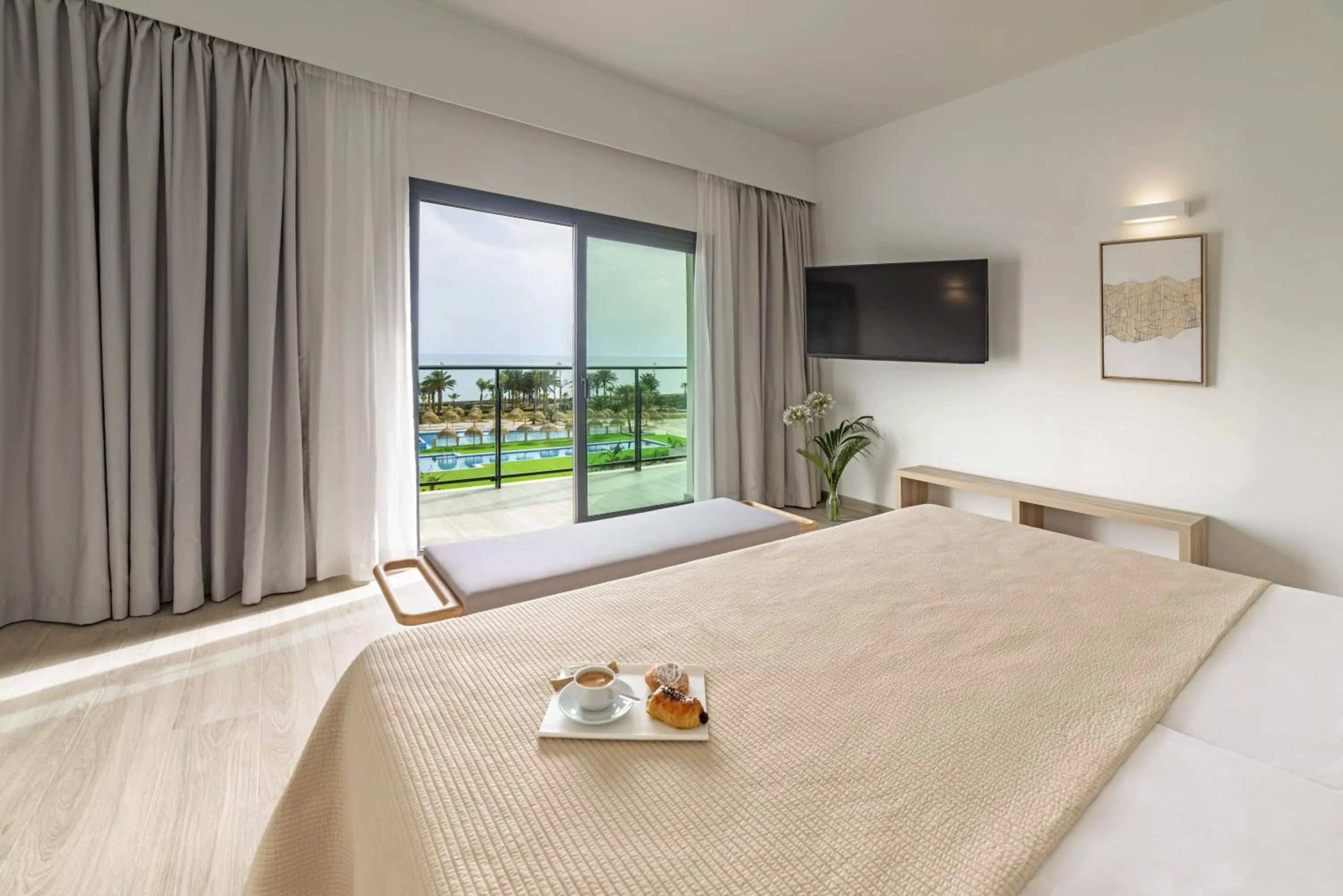 View (from property/room), Bed in Cabogata Beach Hotel