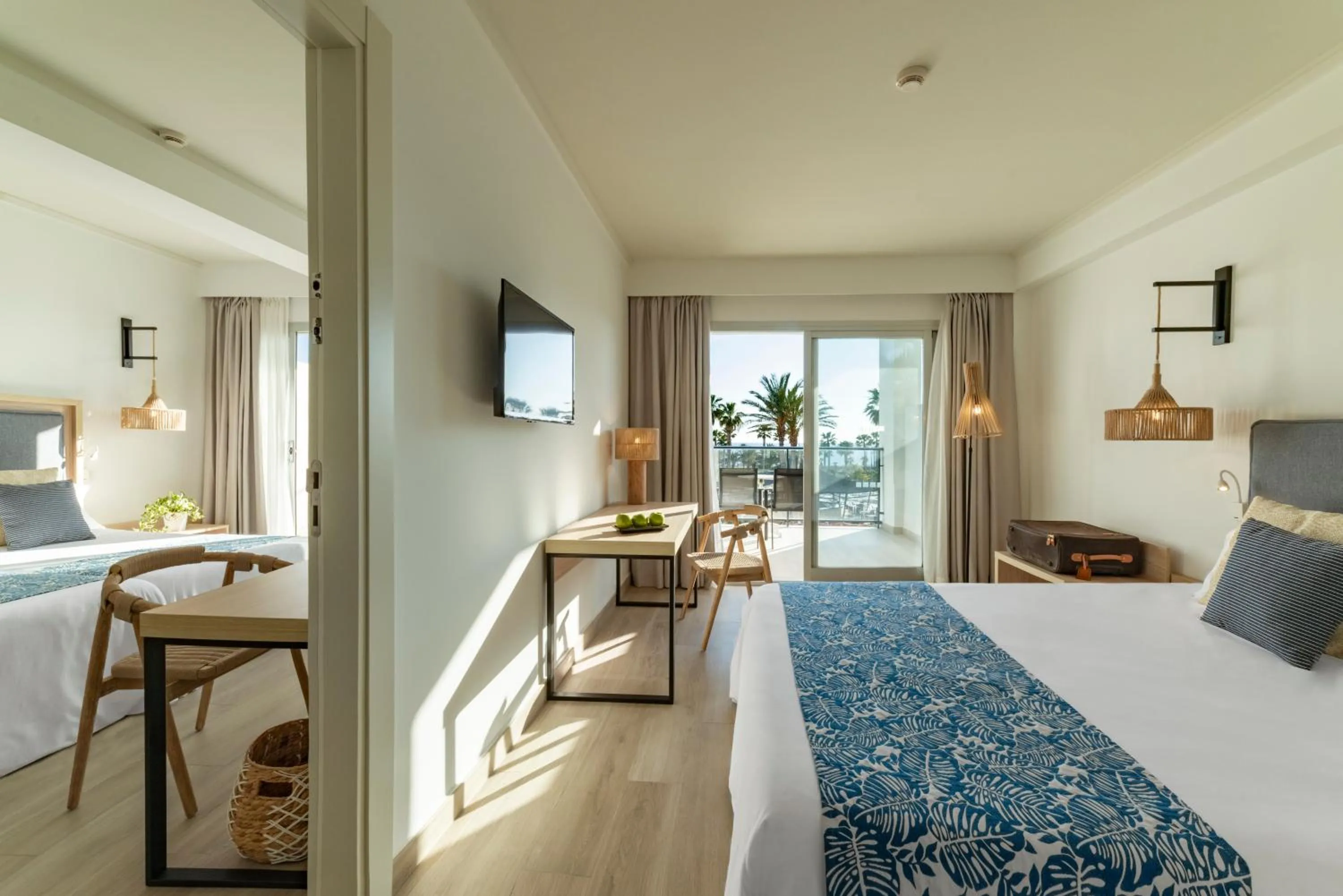 Bed in Hotel Cabogata Jardín