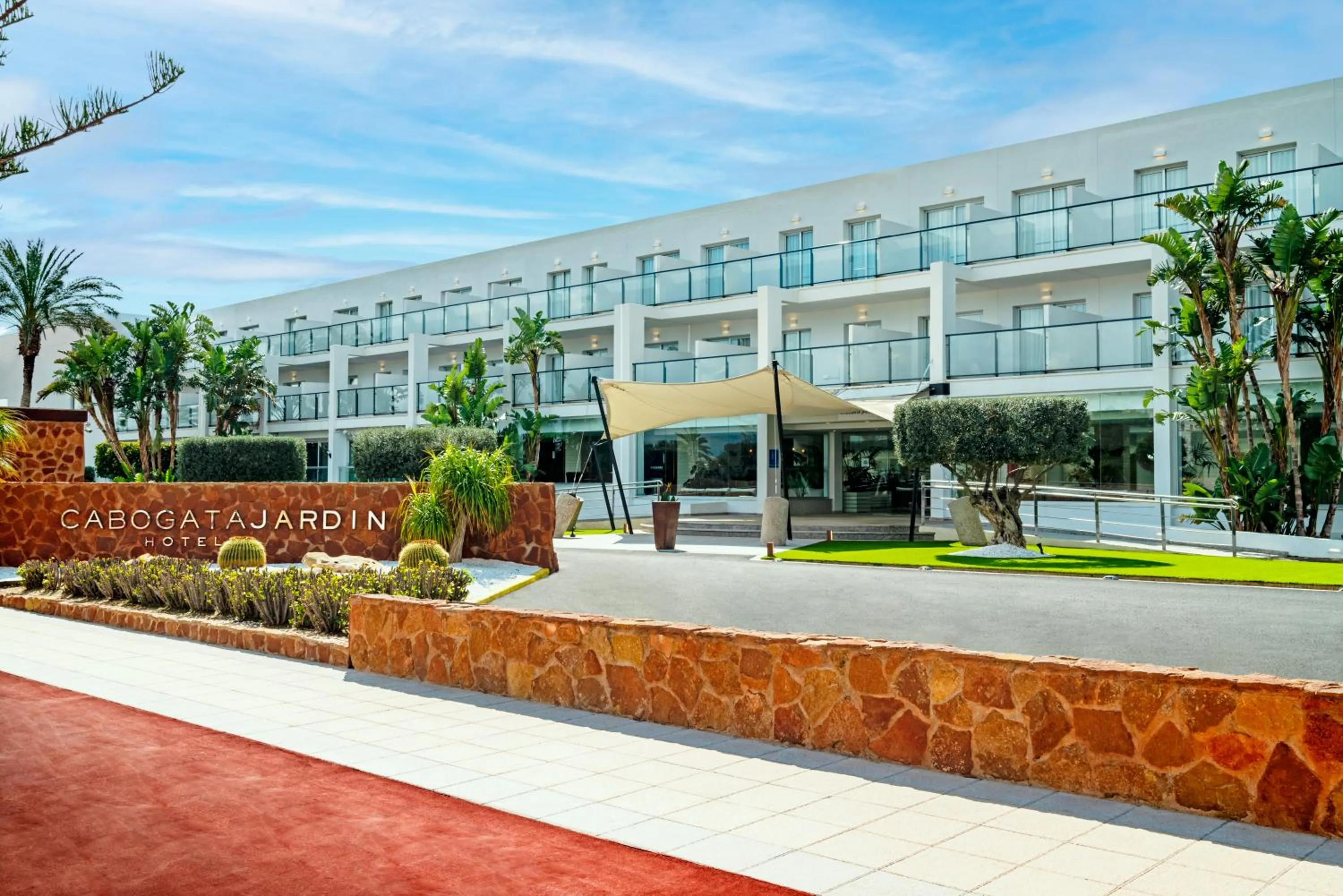 Property building in Hotel Cabogata Jardín
