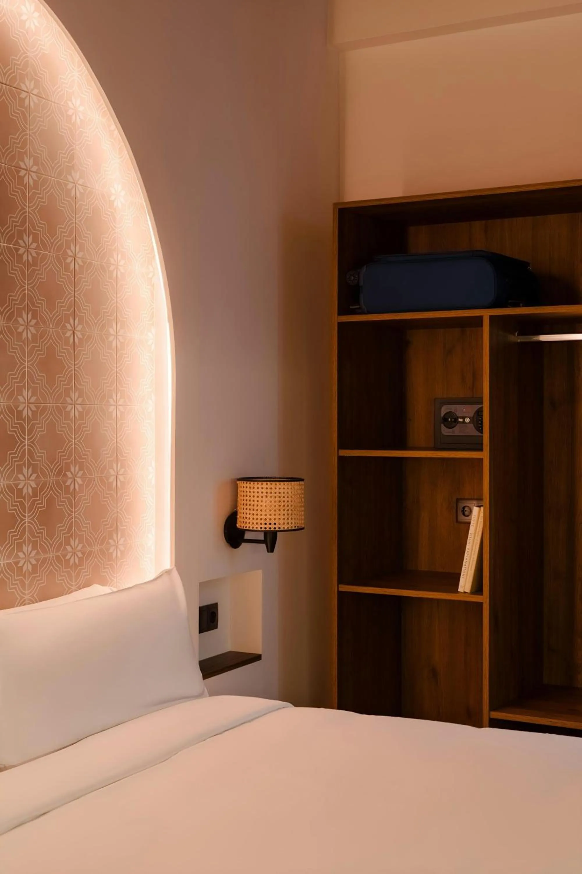 Photo of the whole room, Bed in Los Arcos Hotel Gothic Quarter, Sonder by Marriott Bonvoy