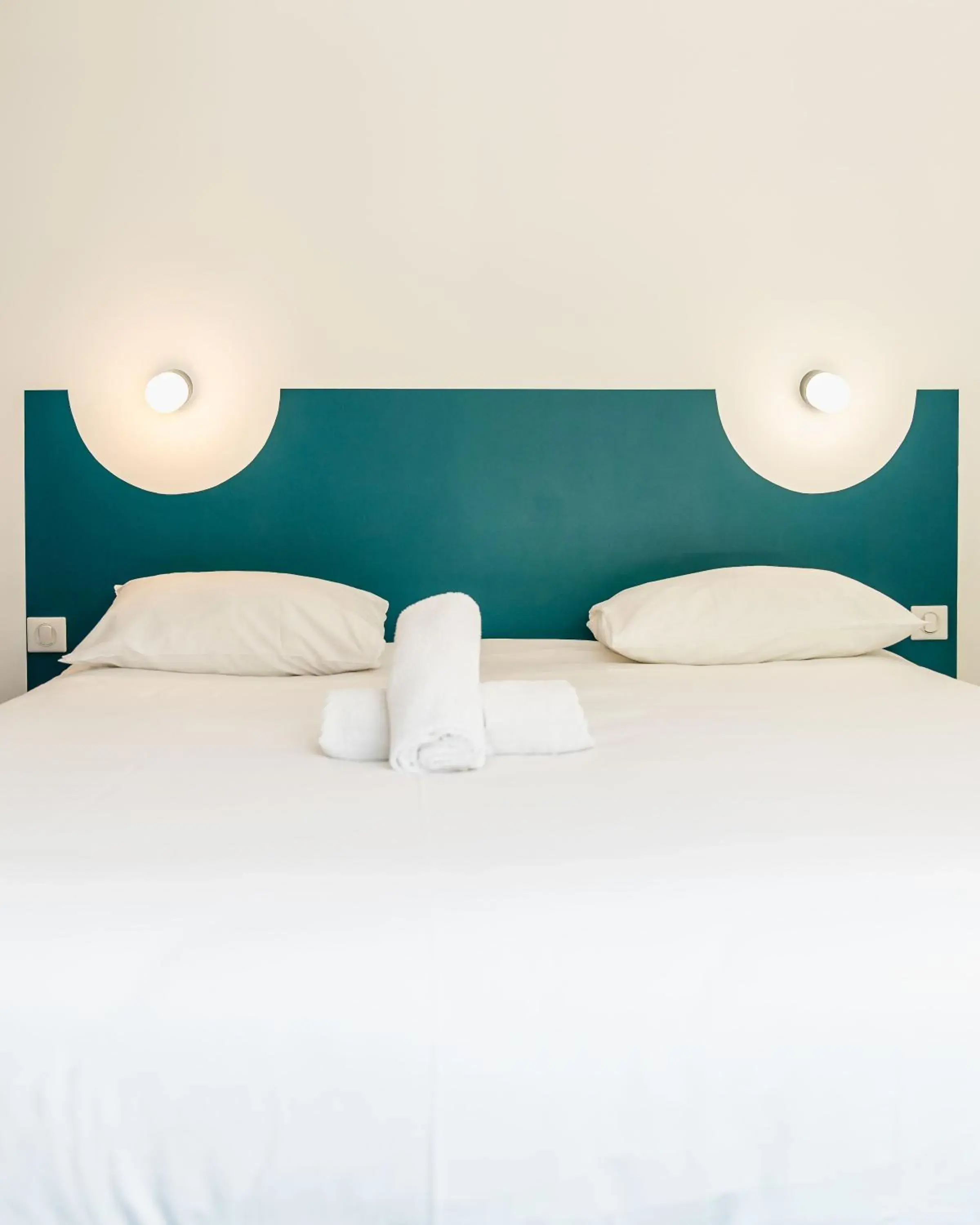 Double Room with Private Bathroom in Beau M Paris Double Room with Private Bathroom in Beau M Paris