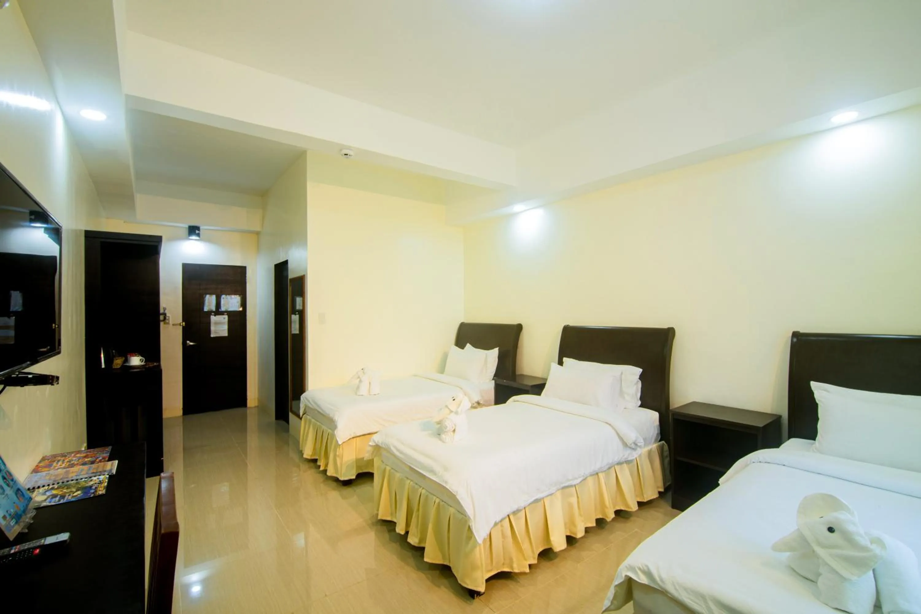 Bed in Boulder-Bay Residences