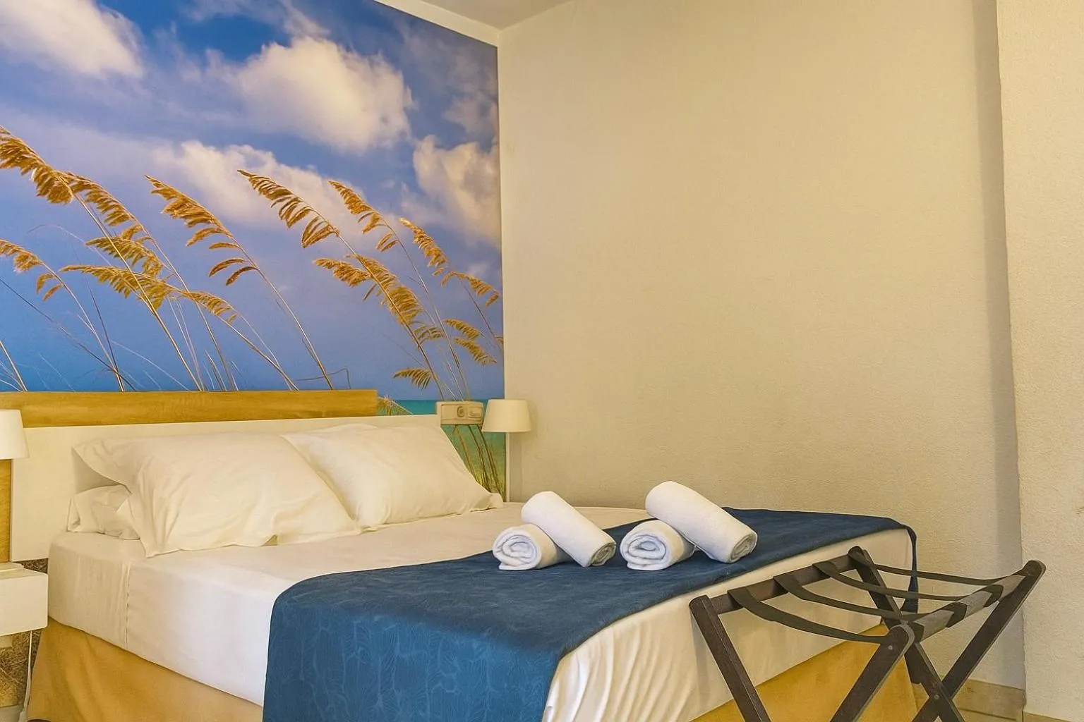 Bedroom, Bed in Hotel Sol Almería