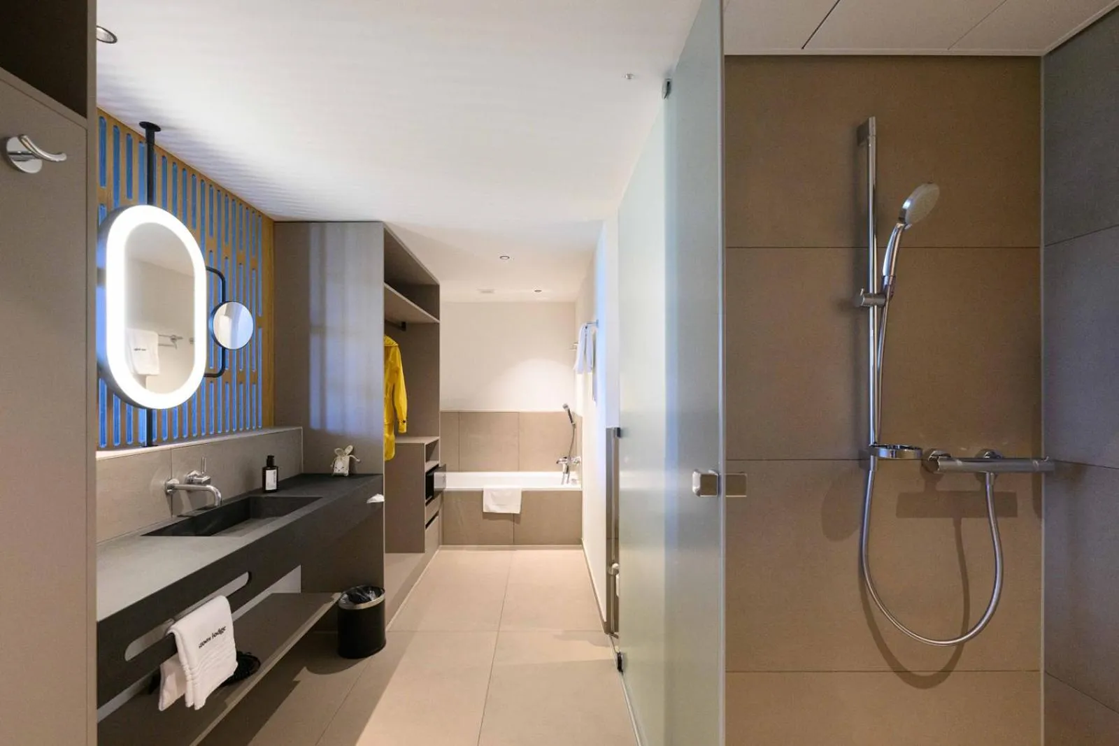 Superior Family Room High Floor with View in Stoos Lodge