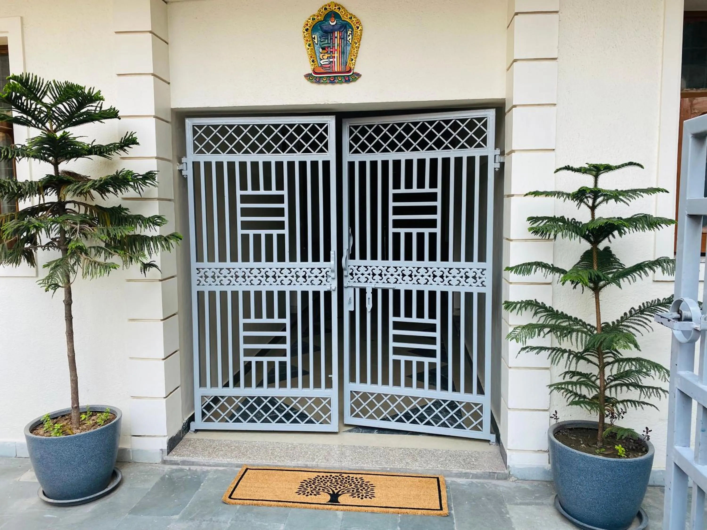 Facade/entrance in Negi Lodge Chandigarh
