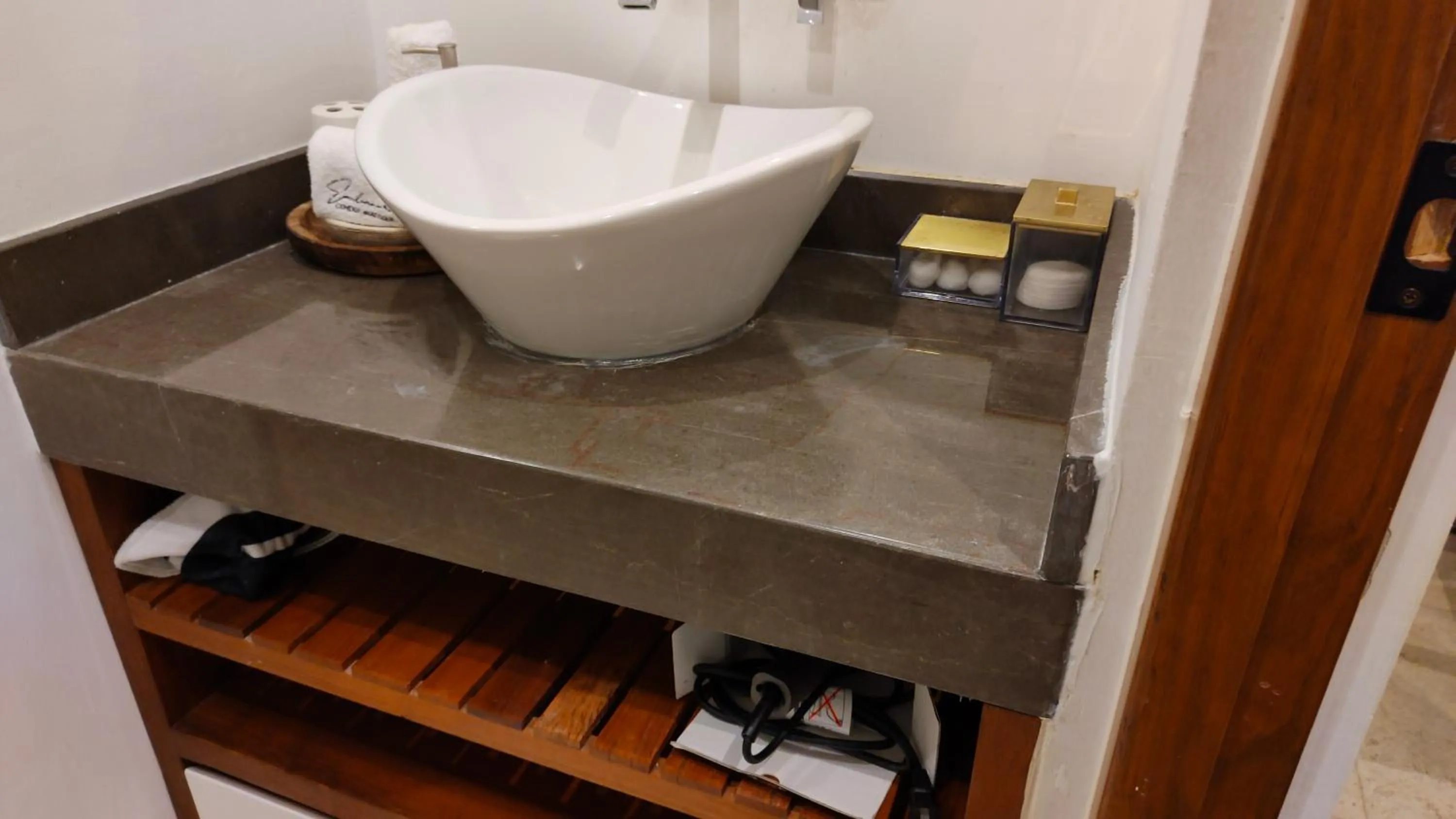 Bathroom in Emiliano 42 Condos Boutique