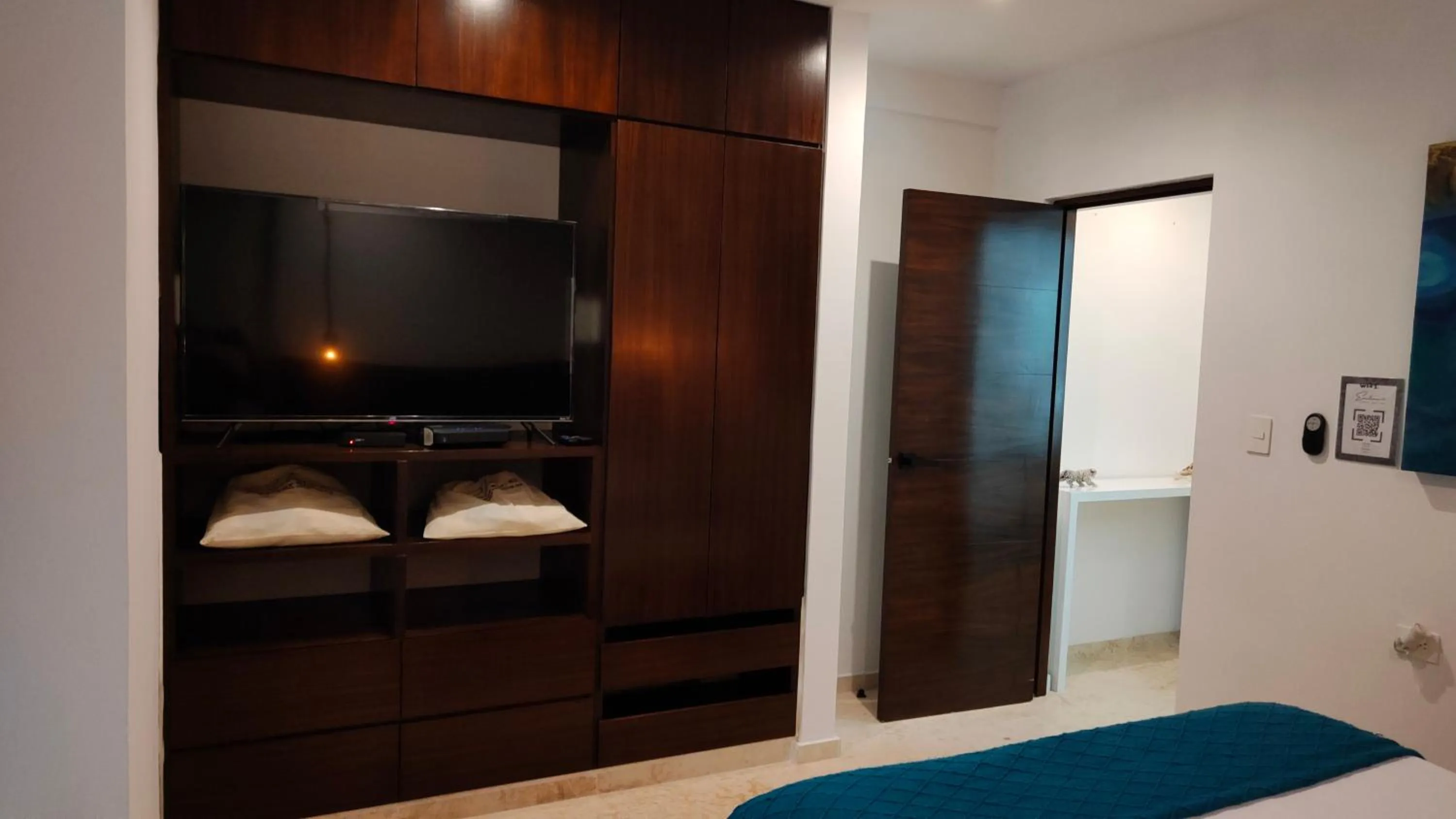 Bed in Emiliano 42 Condos Boutique