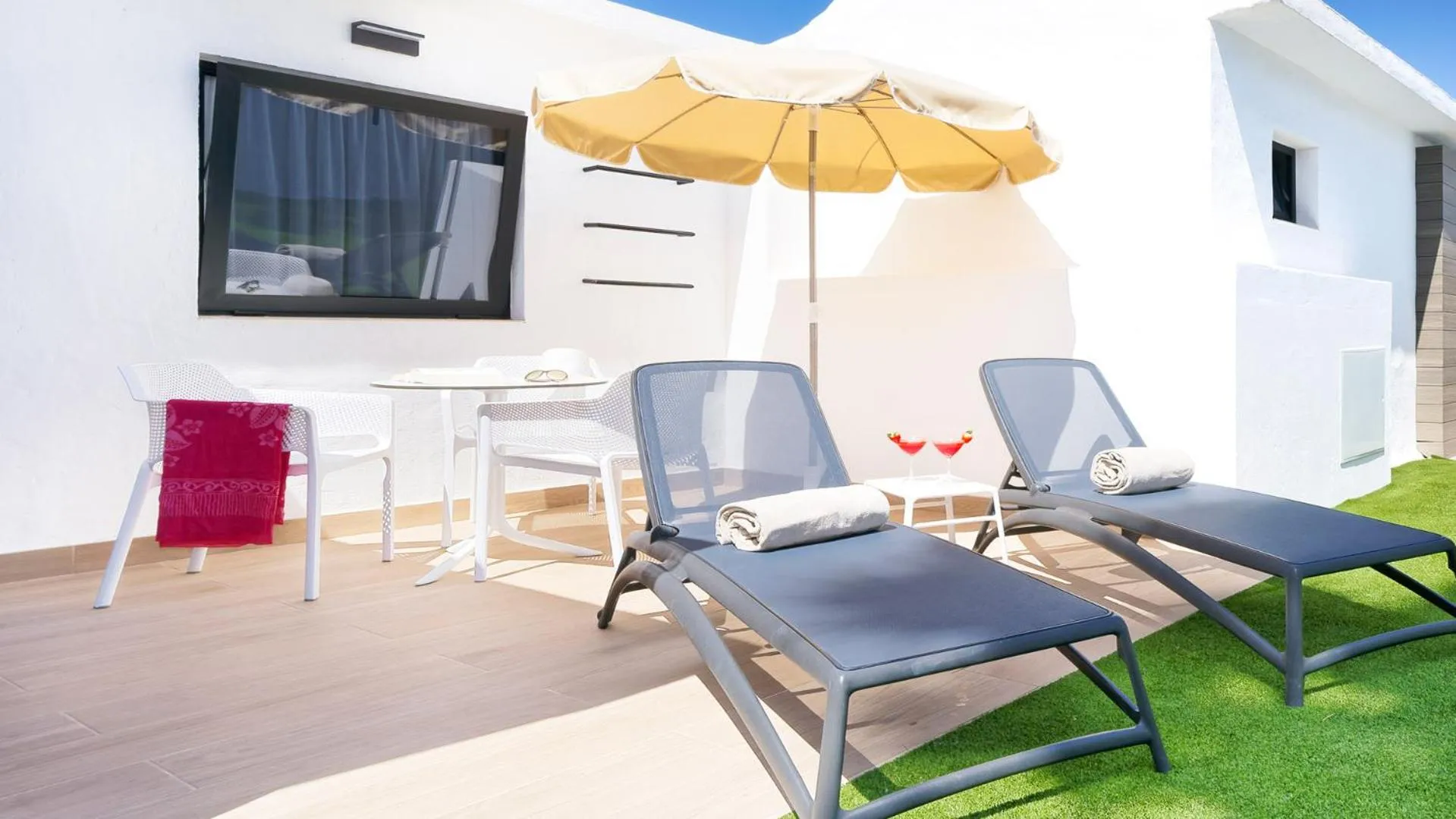 Solarium in Club Maspalomas Suites & Spa - Adults Only
