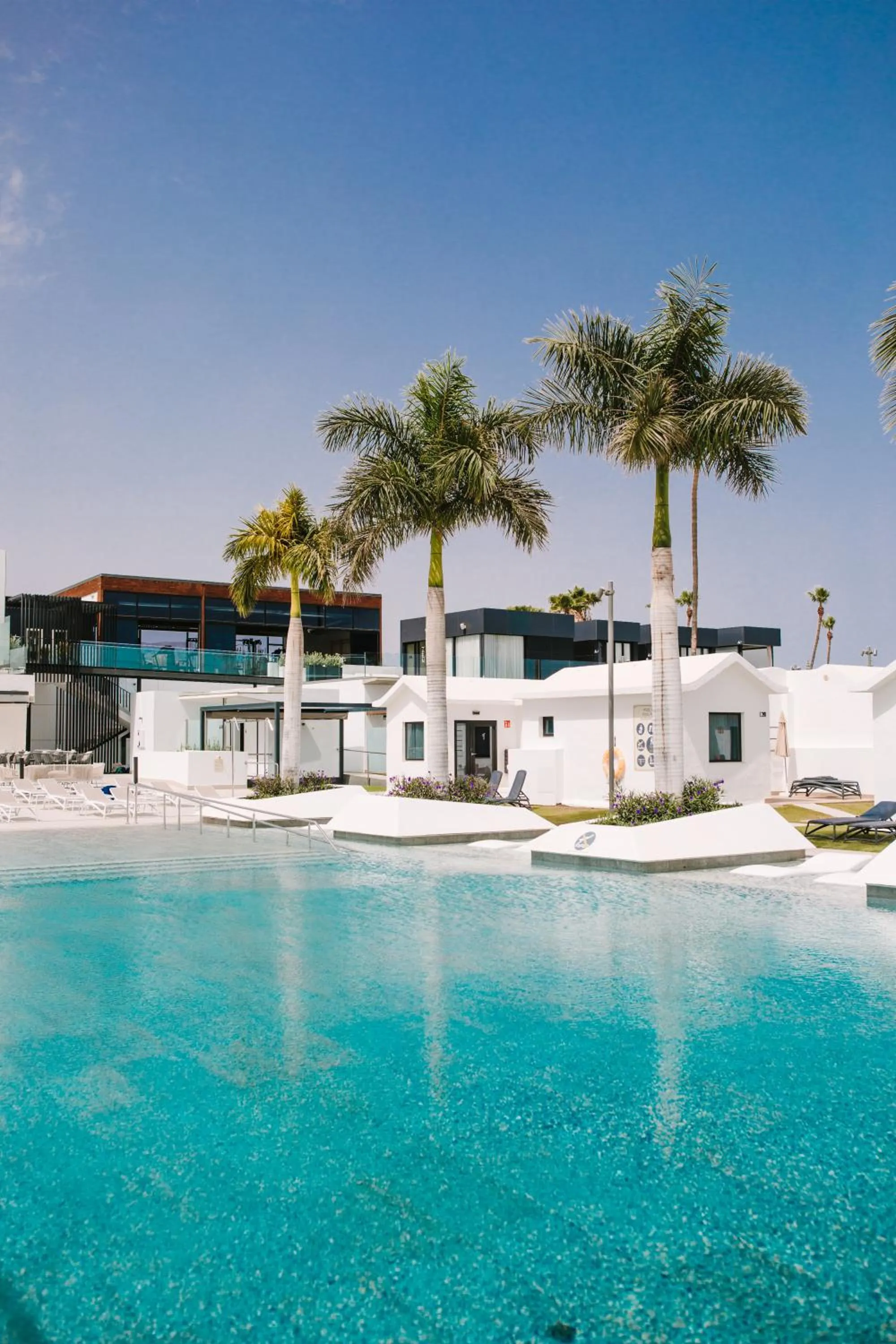 Swimming pool in Club Maspalomas Suites & Spa - Adults Only