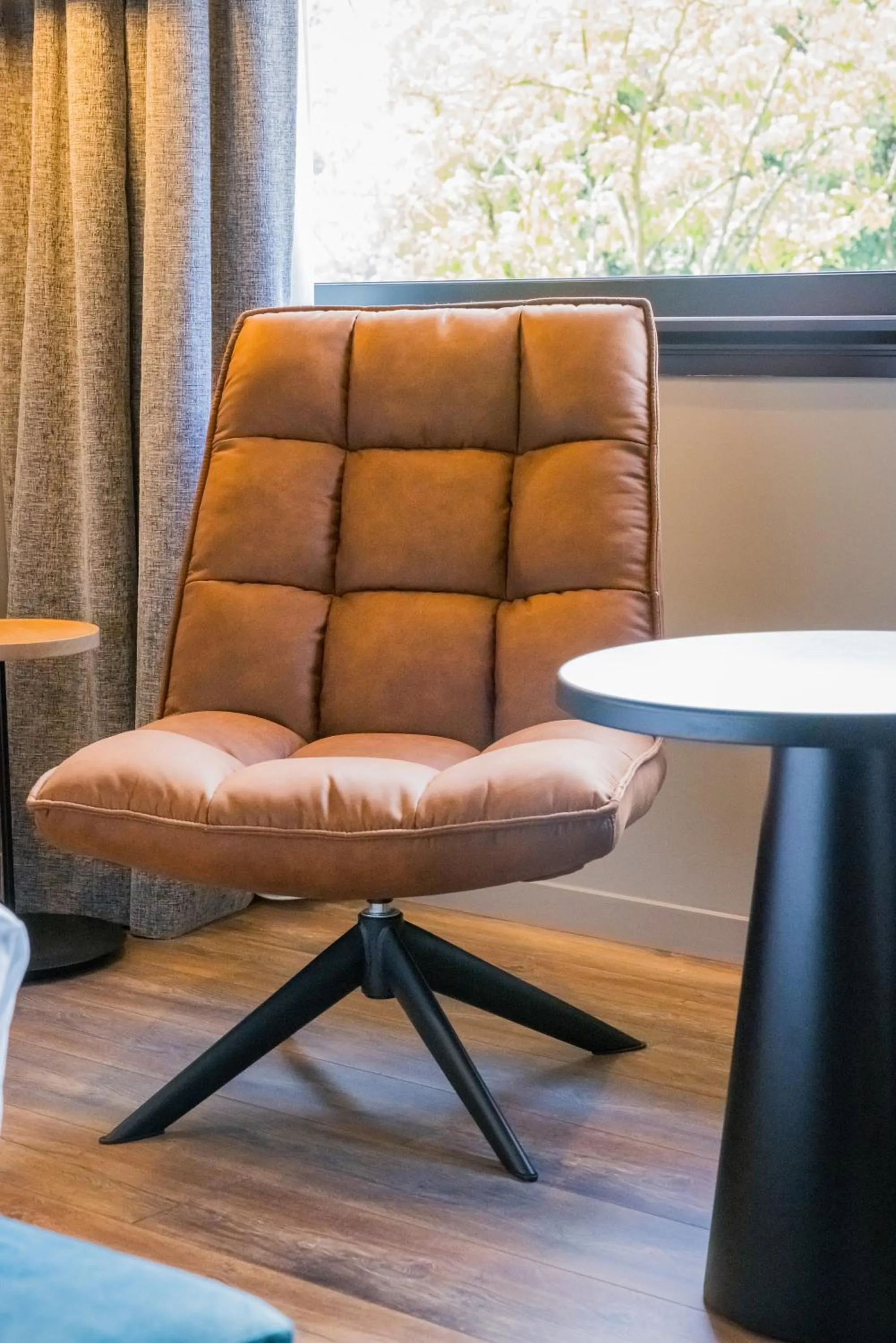 Photo of the whole room in Miura